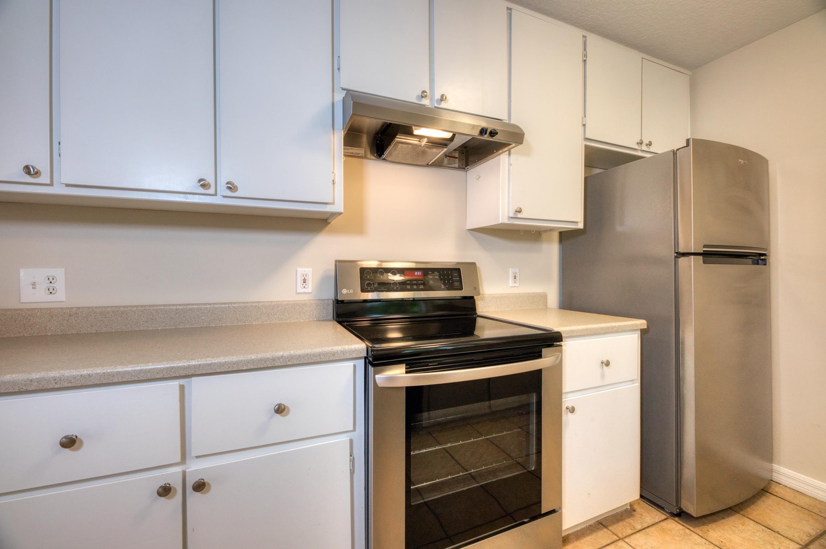 Image 38 of 68 For 203 E St  