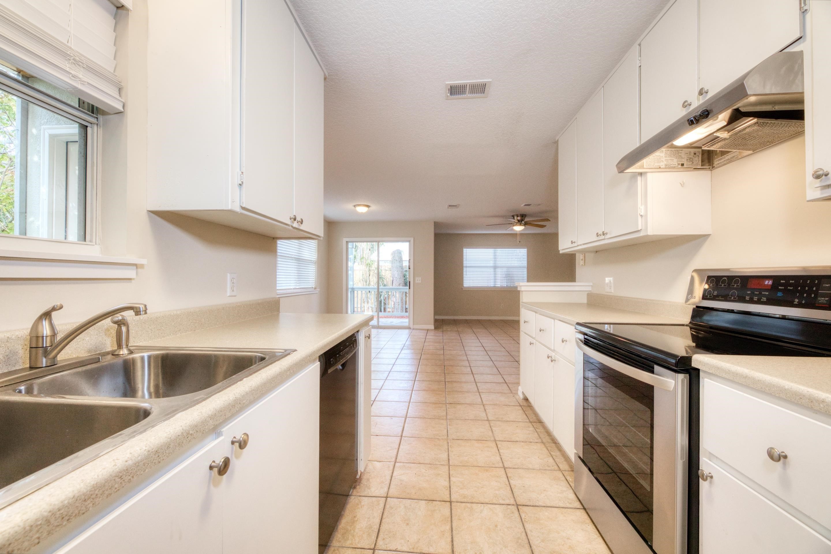 Image 40 of 68 For 203 E St  