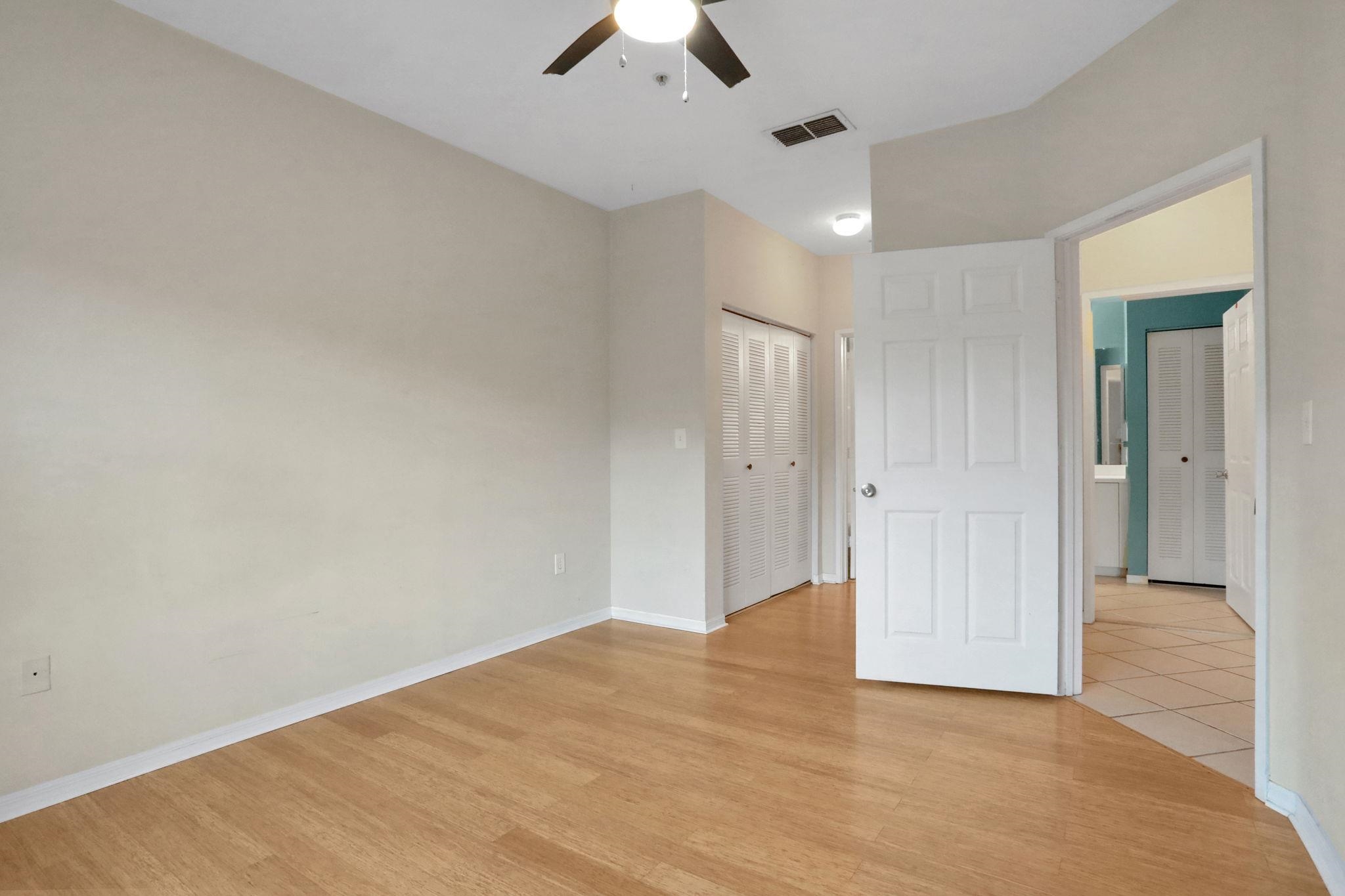 Image 18 of 47 For 510 Florida Club Blvd  304