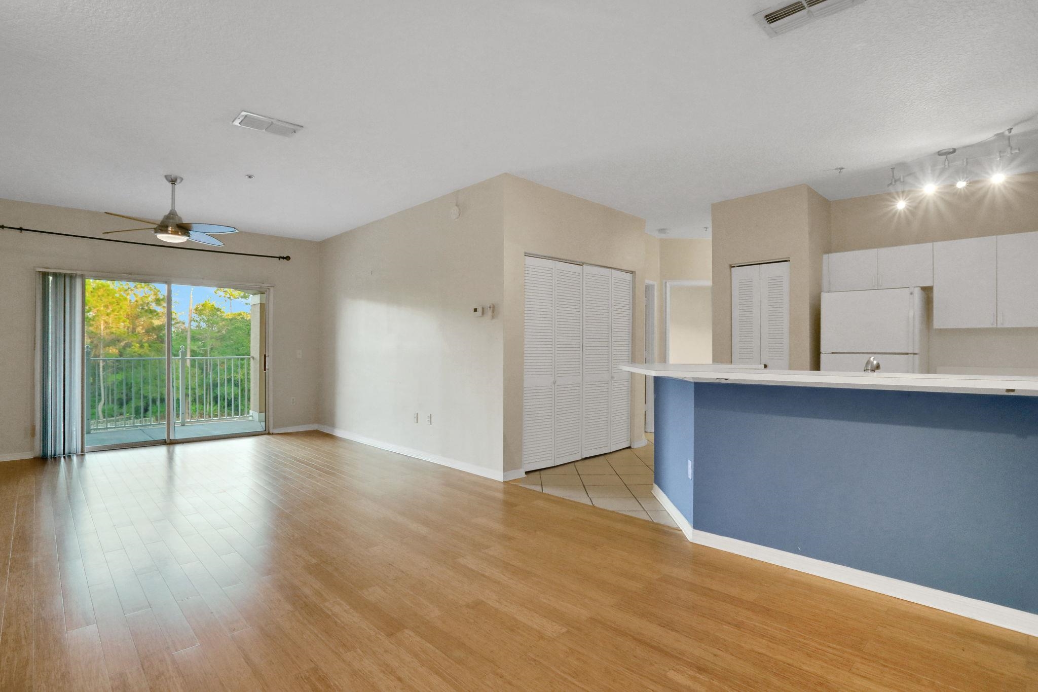 Image 7 of 47 For 510 Florida Club Blvd  304