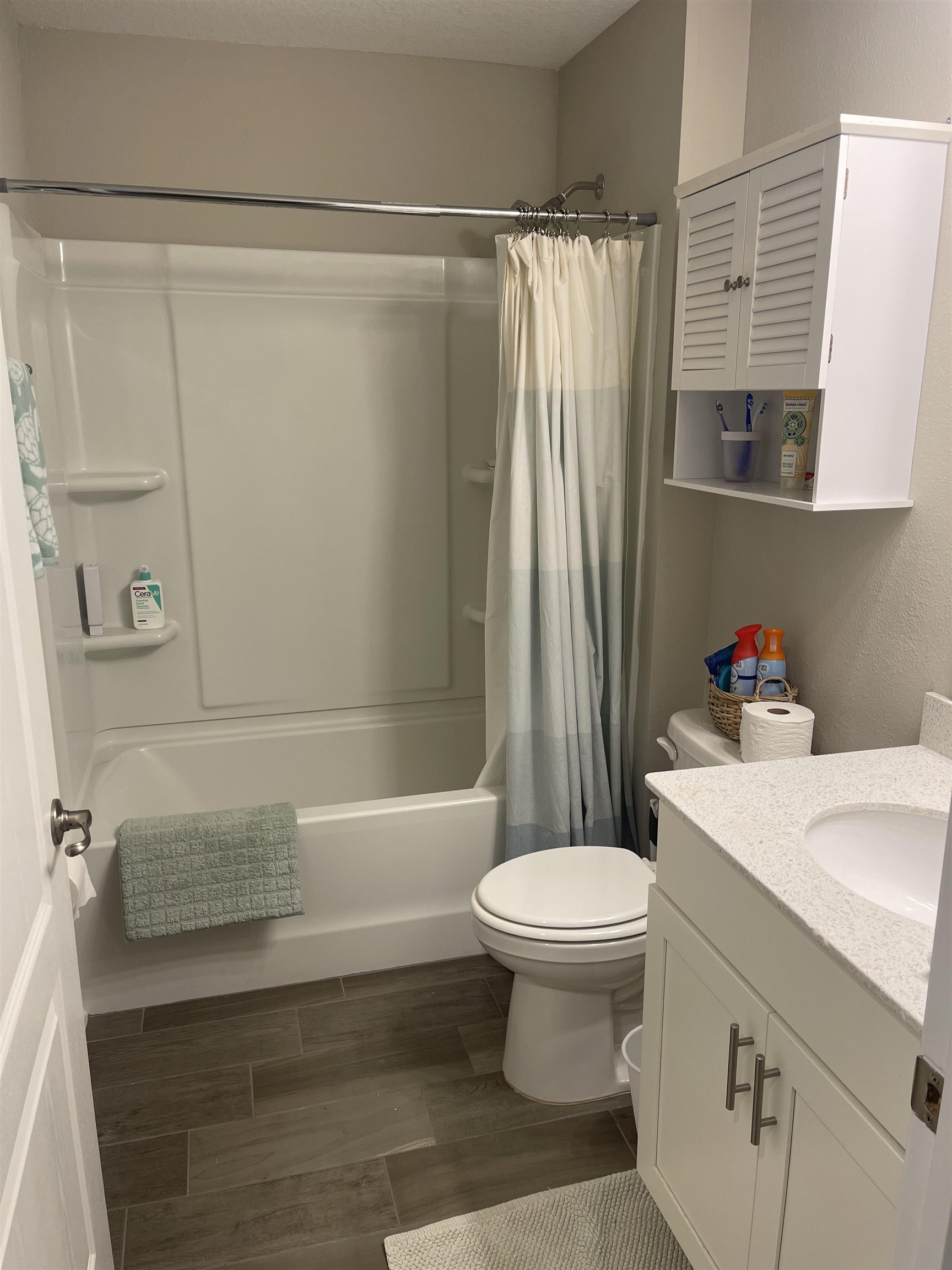 Image 27 of 42 For 28 Eagles Landing Ln