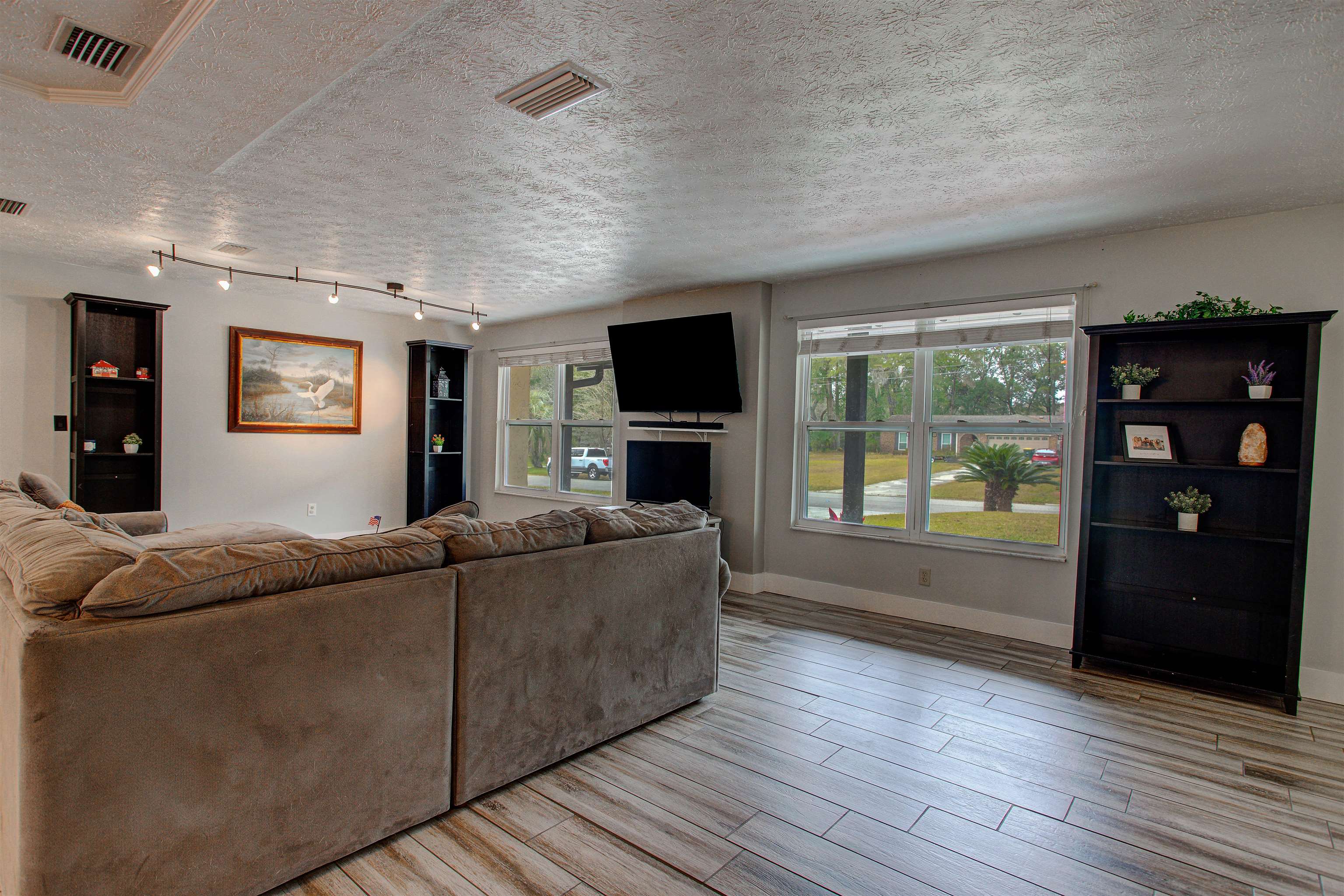 Image 32 of 89 For 4504 Wilderness Ln N