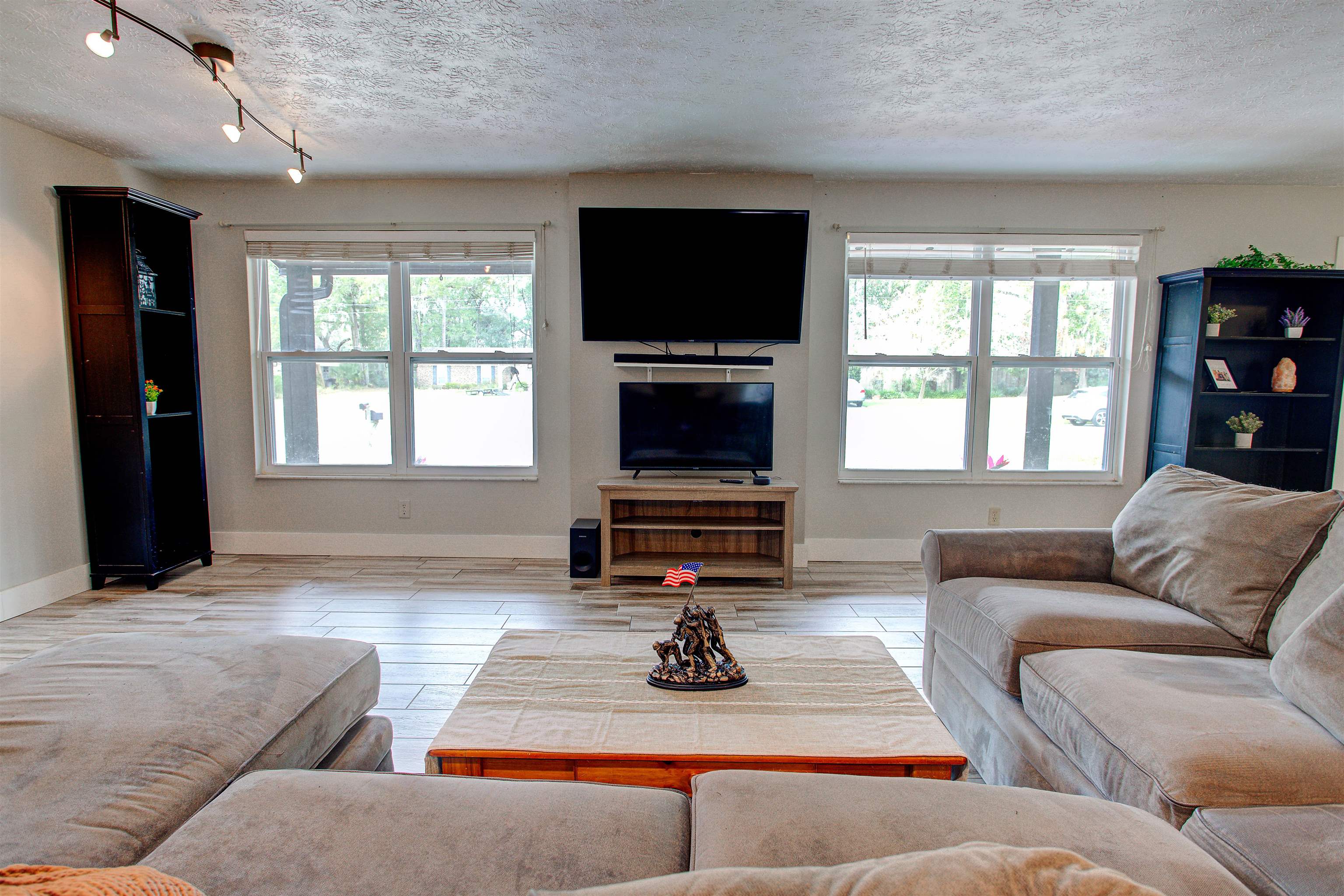 Image 35 of 89 For 4504 Wilderness Ln N