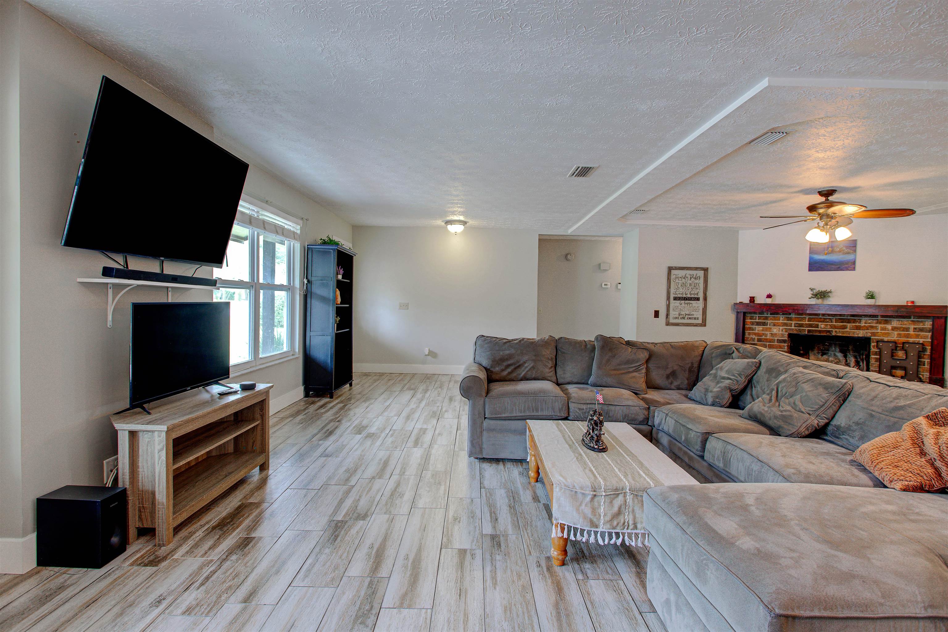 Image 37 of 89 For 4504 Wilderness Ln N