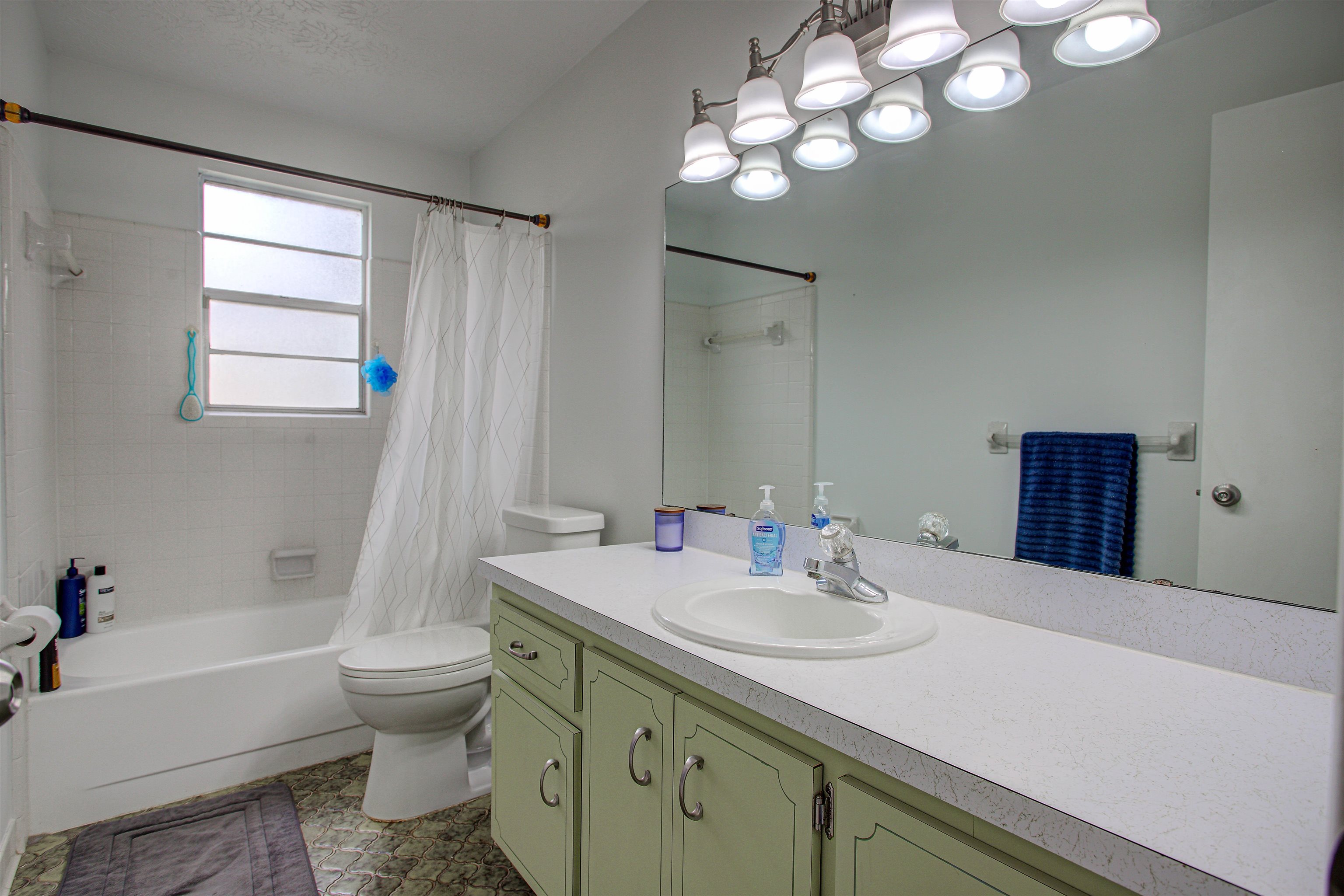 Image 59 of 89 For 4504 Wilderness Ln N