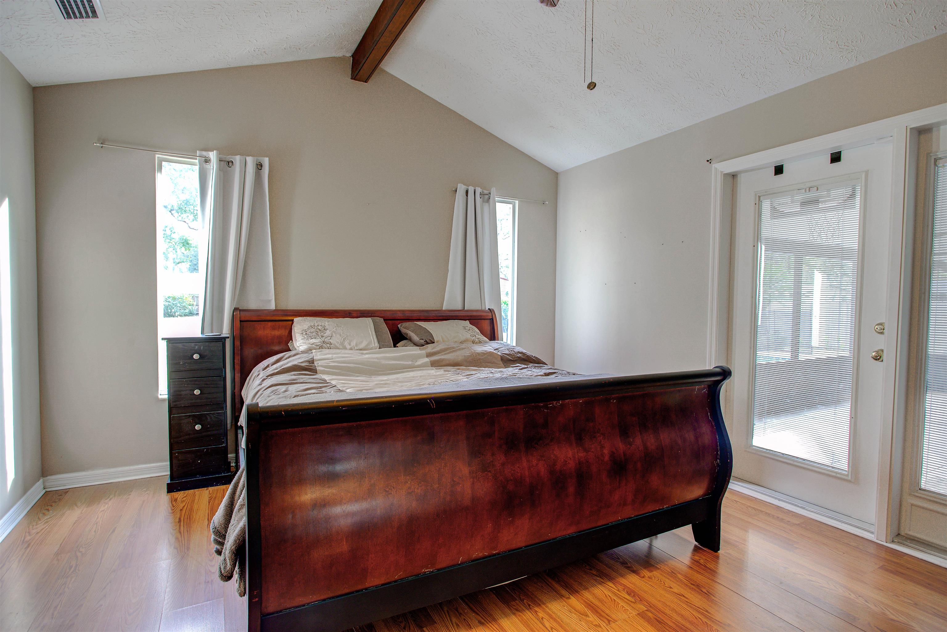 Image 63 of 89 For 4504 Wilderness Ln N