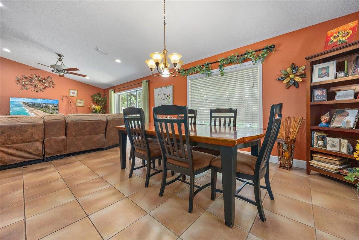 Image 12 of 33 For 2891 Bradford St.