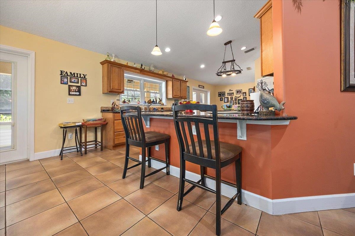 Image 13 of 33 For 2891 Bradford St.