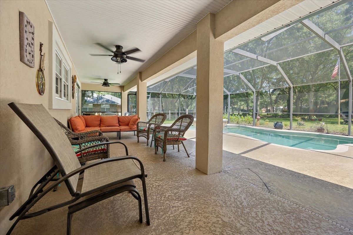 Image 23 of 33 For 2891 Bradford St.