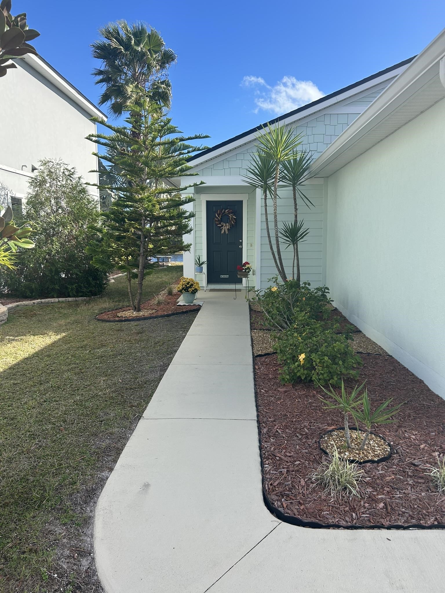 Image 4 of 27 For 127 Ashby Landing Way