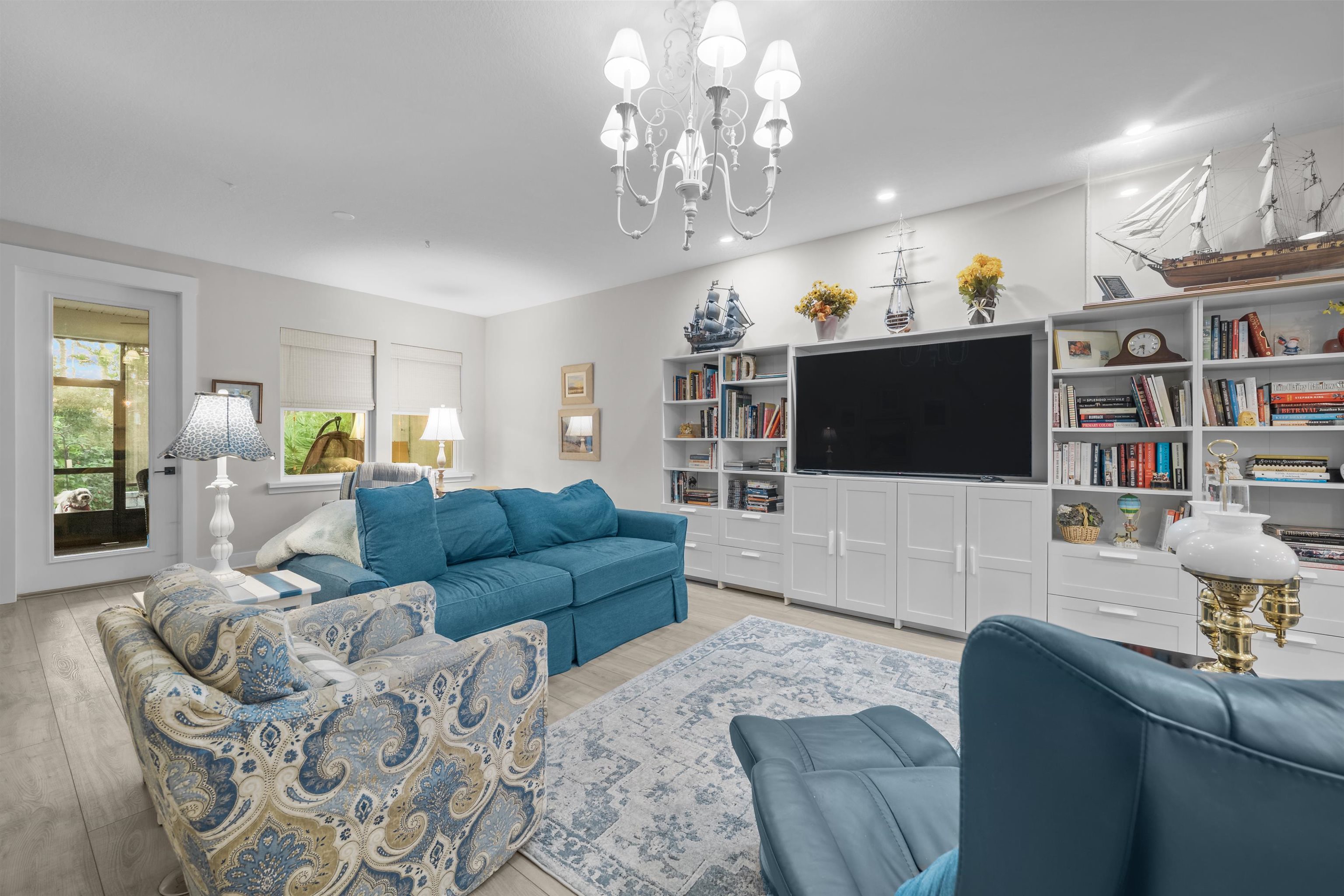 Image 10 of 47 For 276 Bella Dr