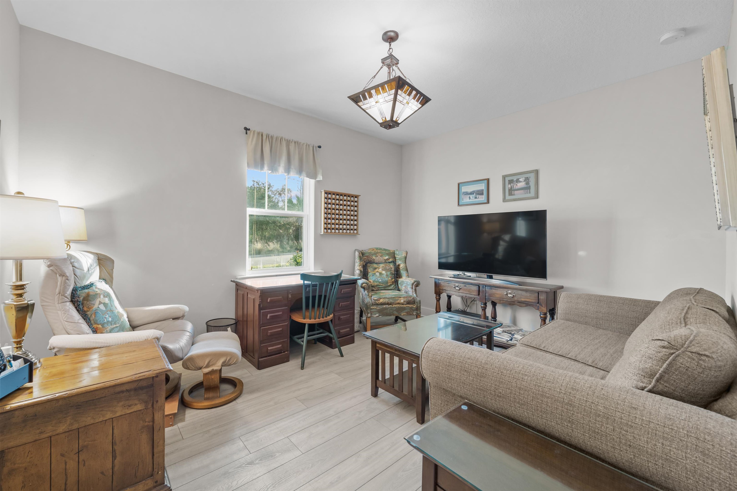 Image 17 of 47 For 276 Bella Dr