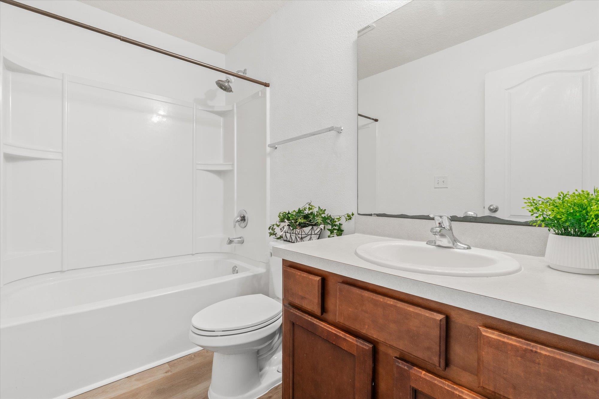 Image 17 of 42 For 93 Whitland Way