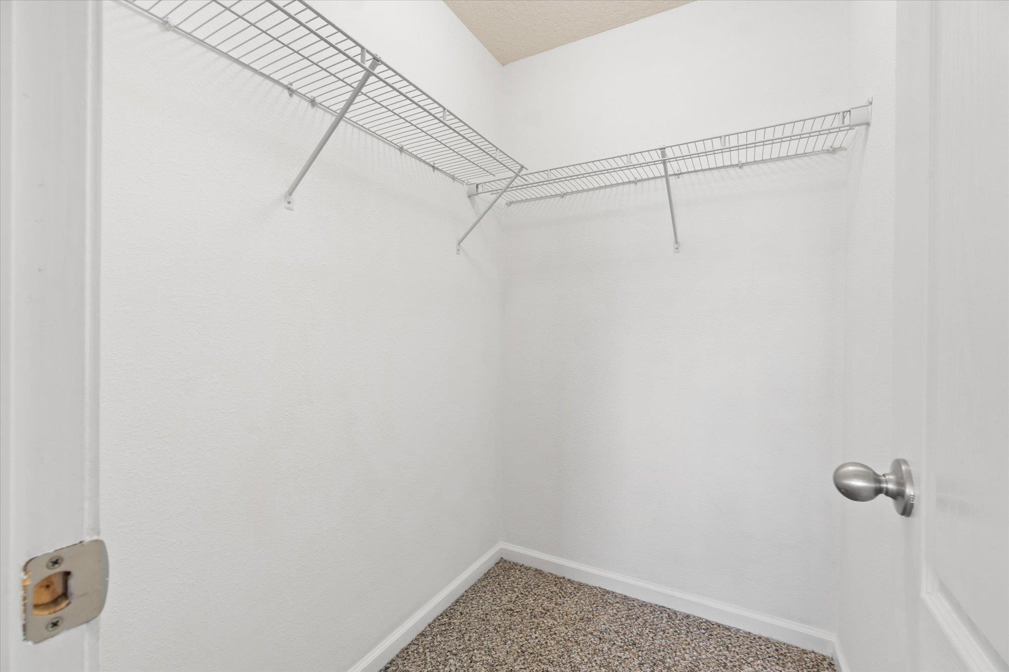 Image 22 of 42 For 93 Whitland Way