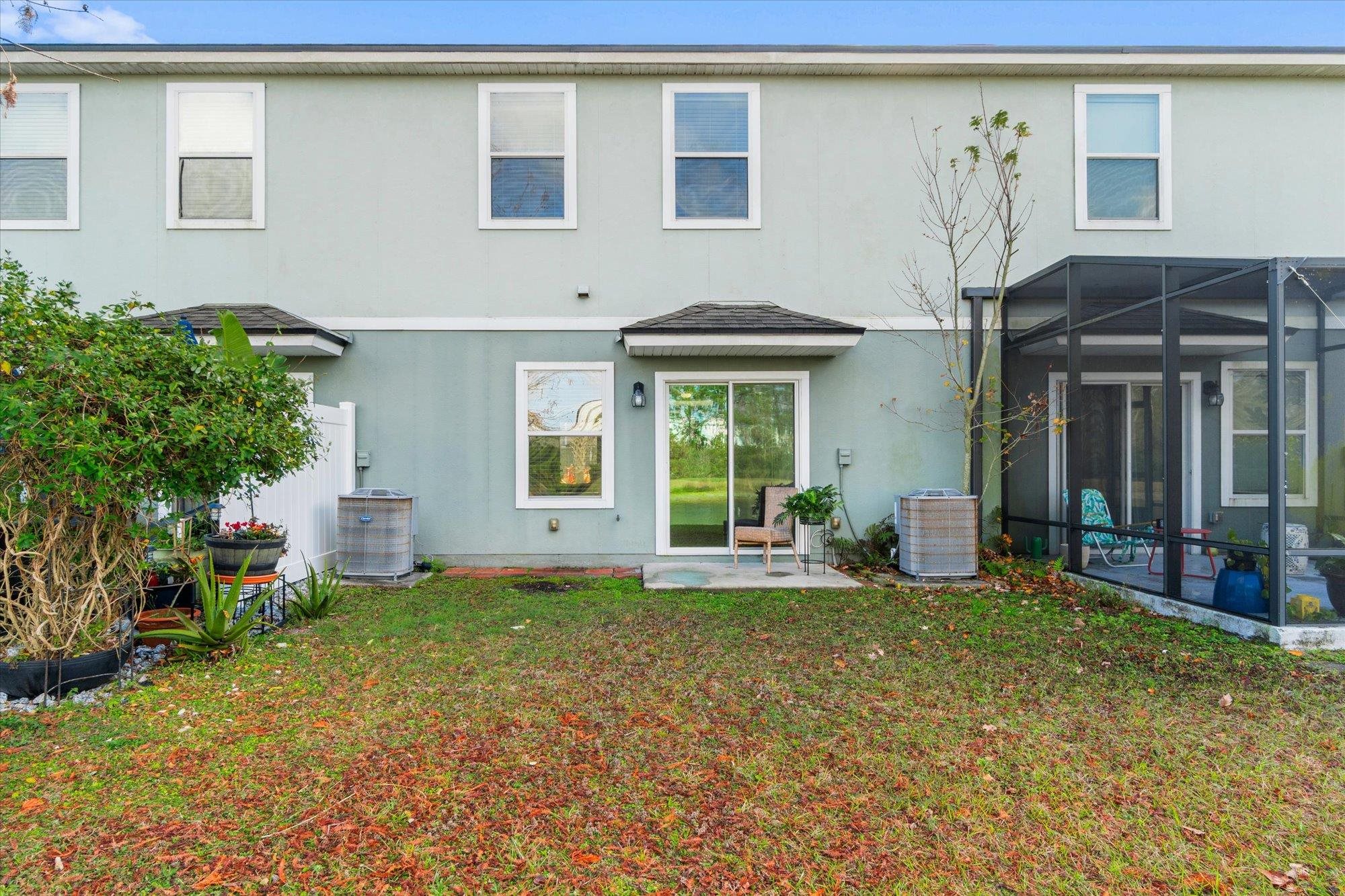 Image 25 of 42 For 93 Whitland Way