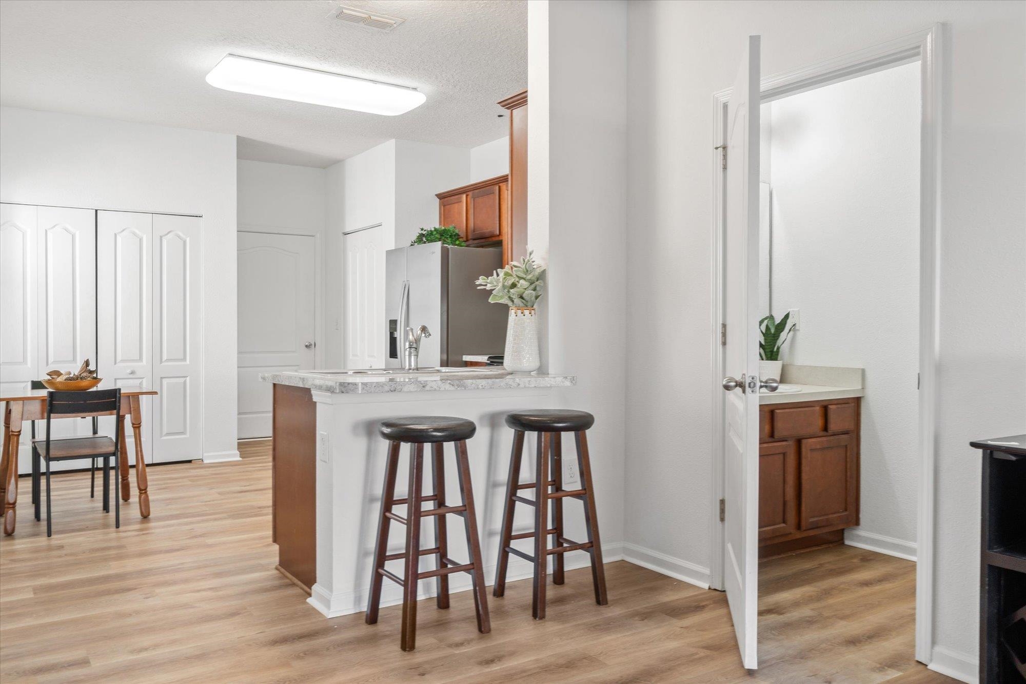 Image 6 of 42 For 93 Whitland Way