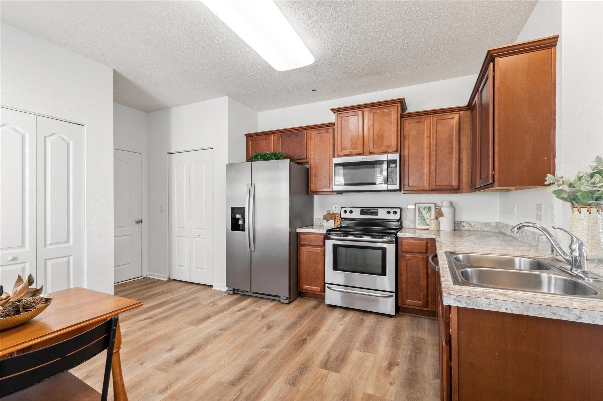 Image 7 of 42 For 93 Whitland Way