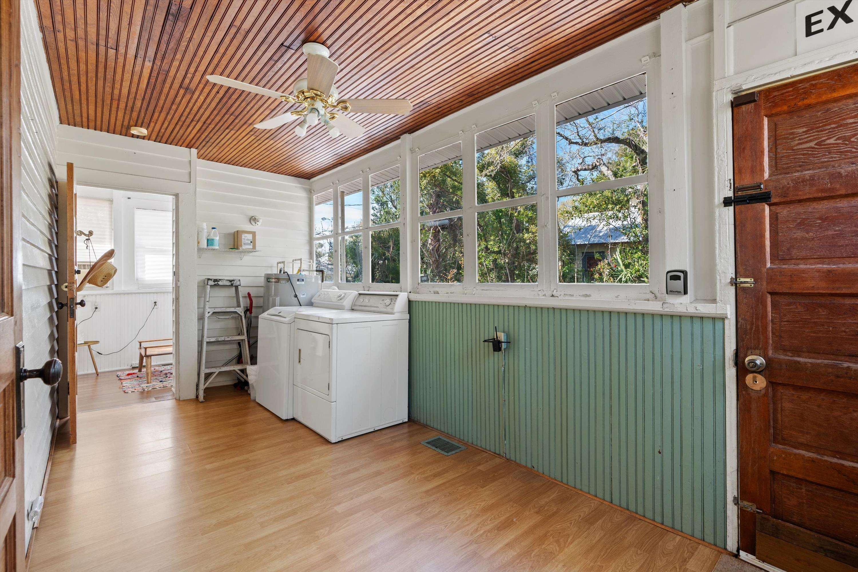 Image 15 of 37 For 33 Cincinnati Ave.