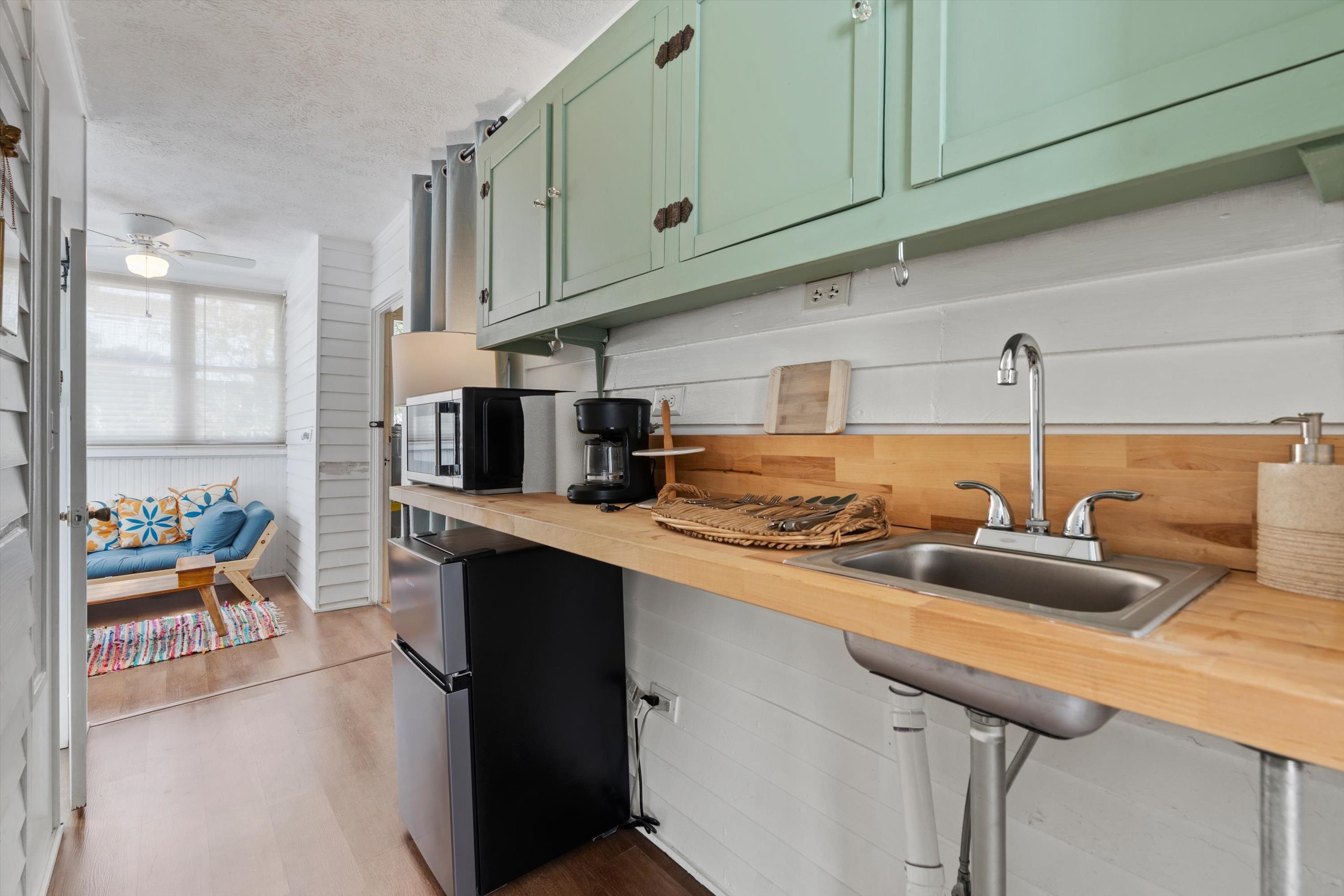 Image 20 of 37 For 33 Cincinnati Ave.