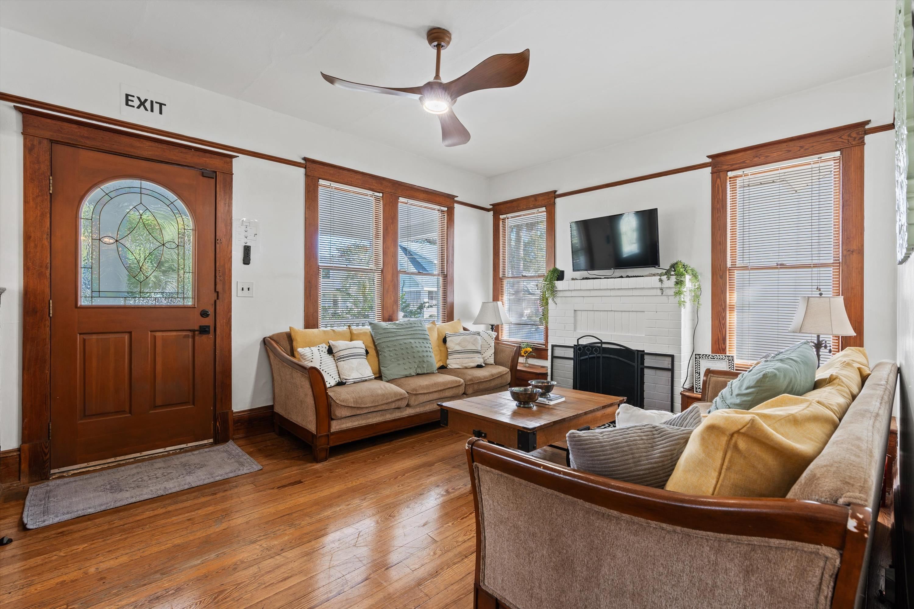 Image 8 of 37 For 33 Cincinnati Ave.