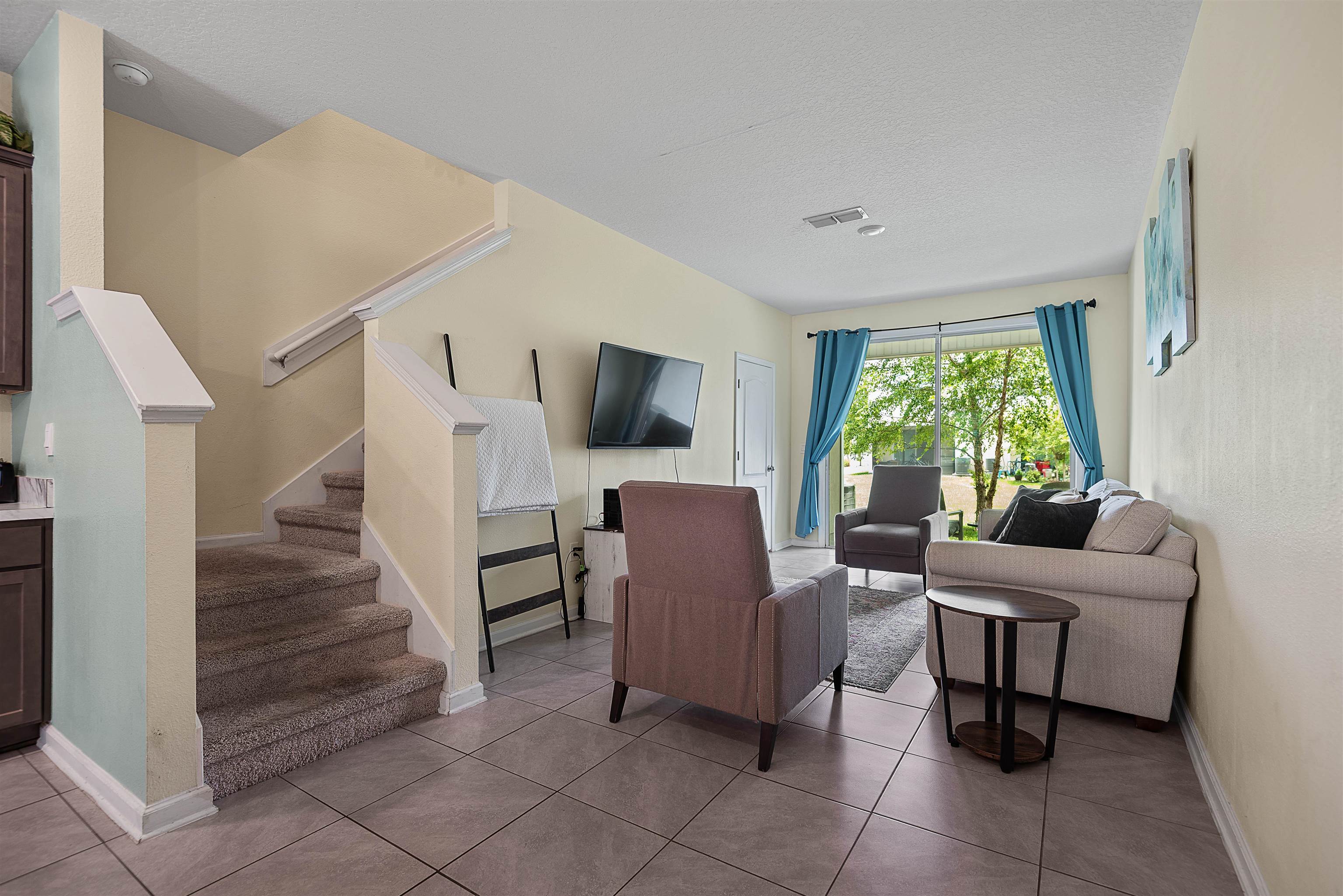 Image 2 of 37 For 877 Rotary Road