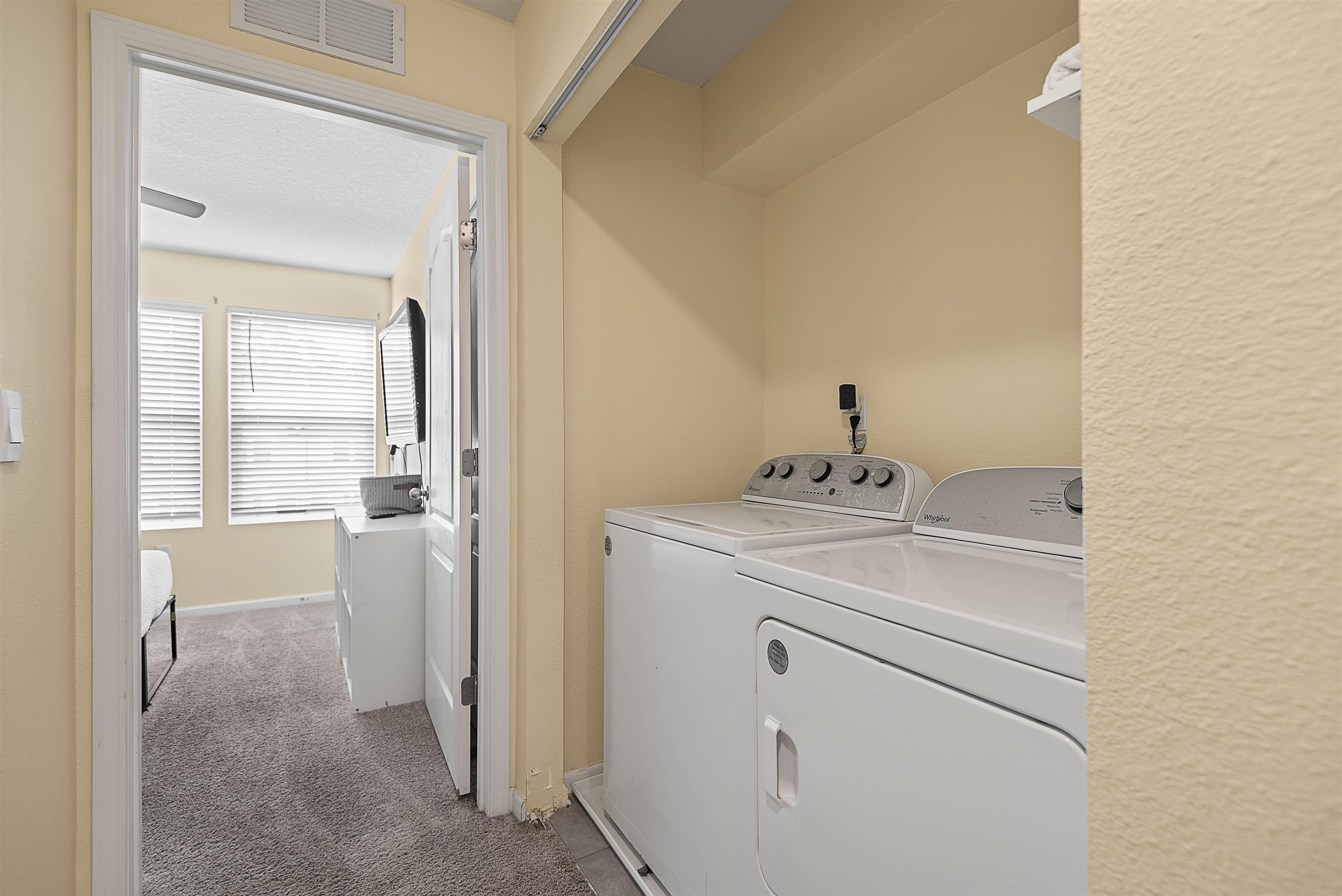 Image 27 of 37 For 877 Rotary Road