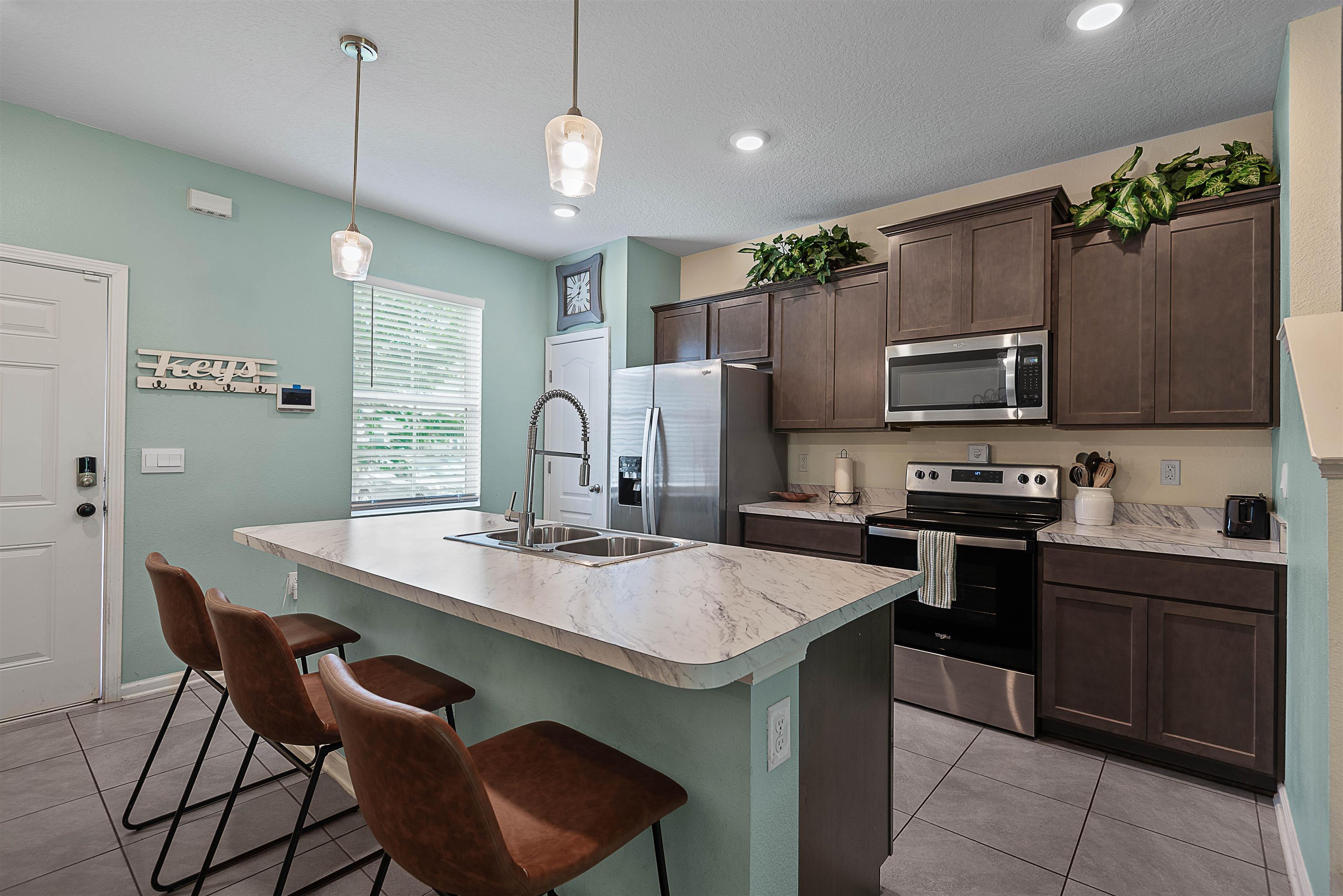 Image 5 of 37 For 877 Rotary Road