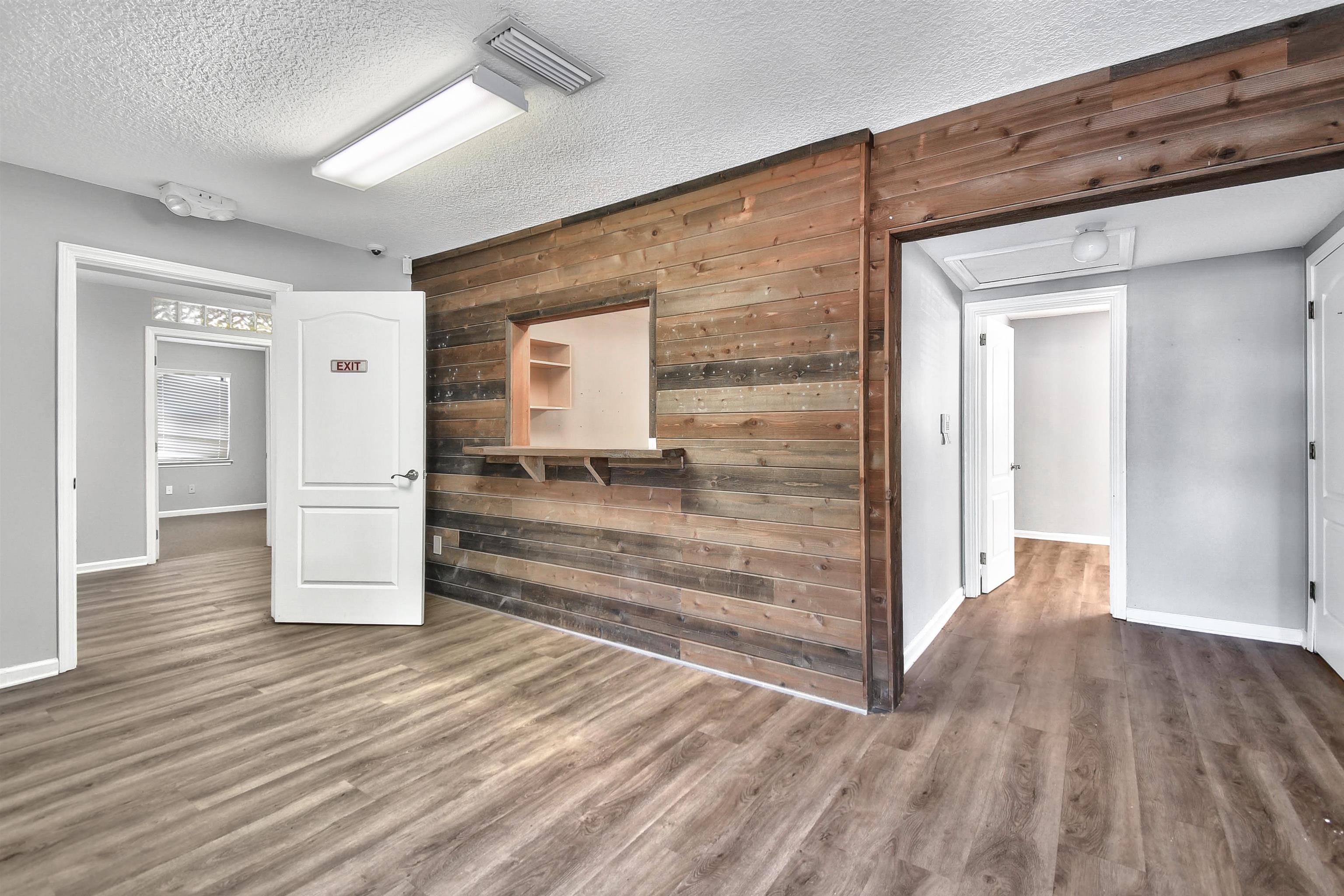 Image 5 of 11 For 2968 Rainbow Rd