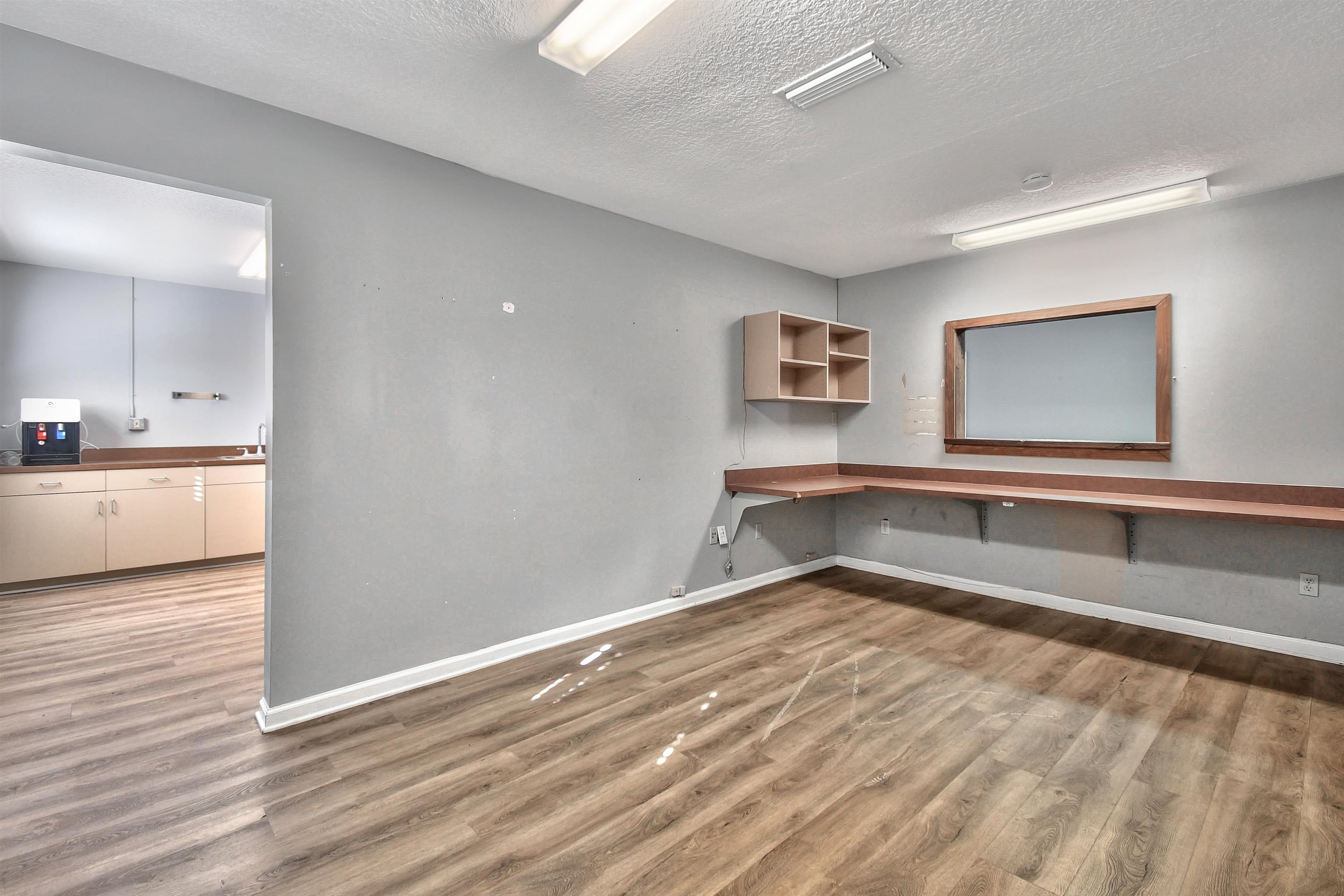 Image 9 of 11 For 2968 Rainbow Rd