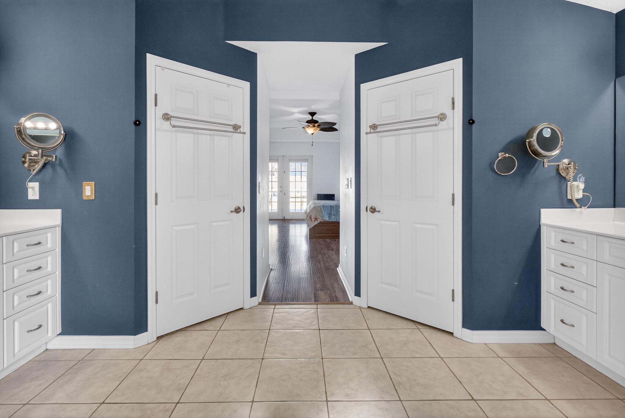 Image 21 of 50 For 18 Lewiston Ct