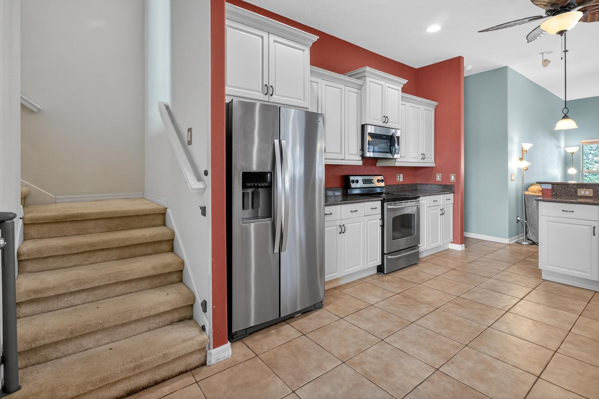 Image 9 of 50 For 18 Lewiston Ct