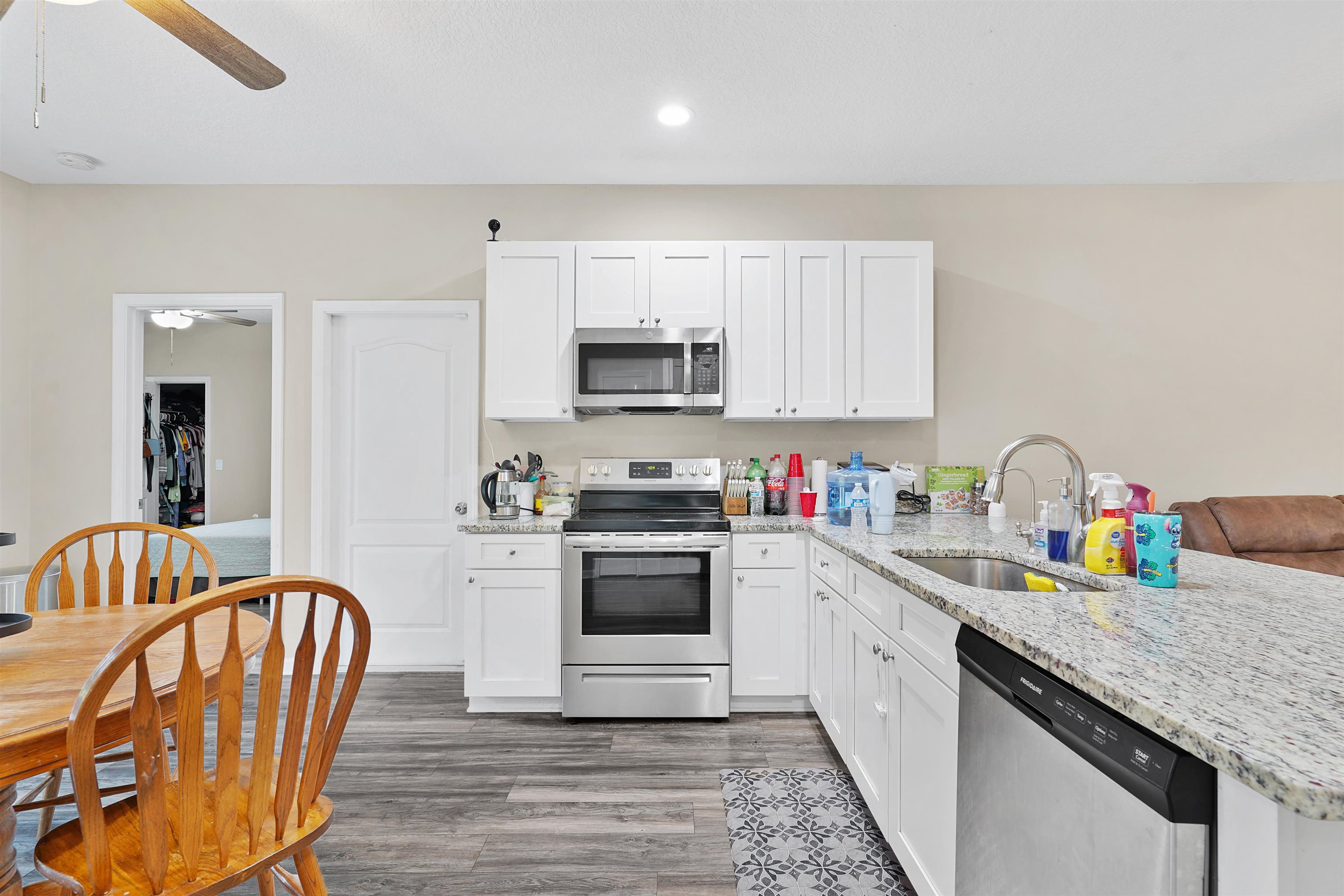 Image 11 of 29 For 4705 Melanie St