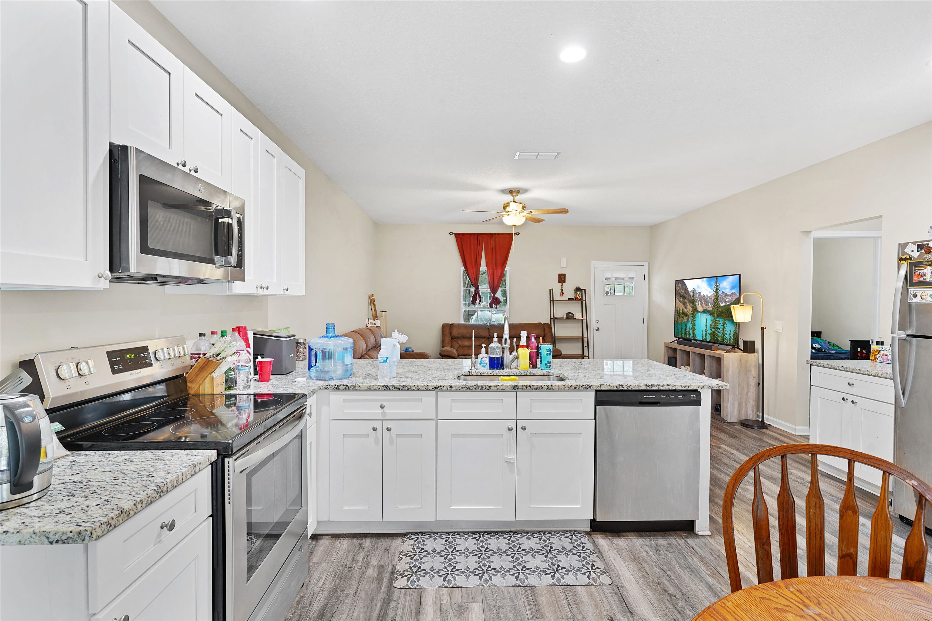 Image 12 of 29 For 4705 Melanie St