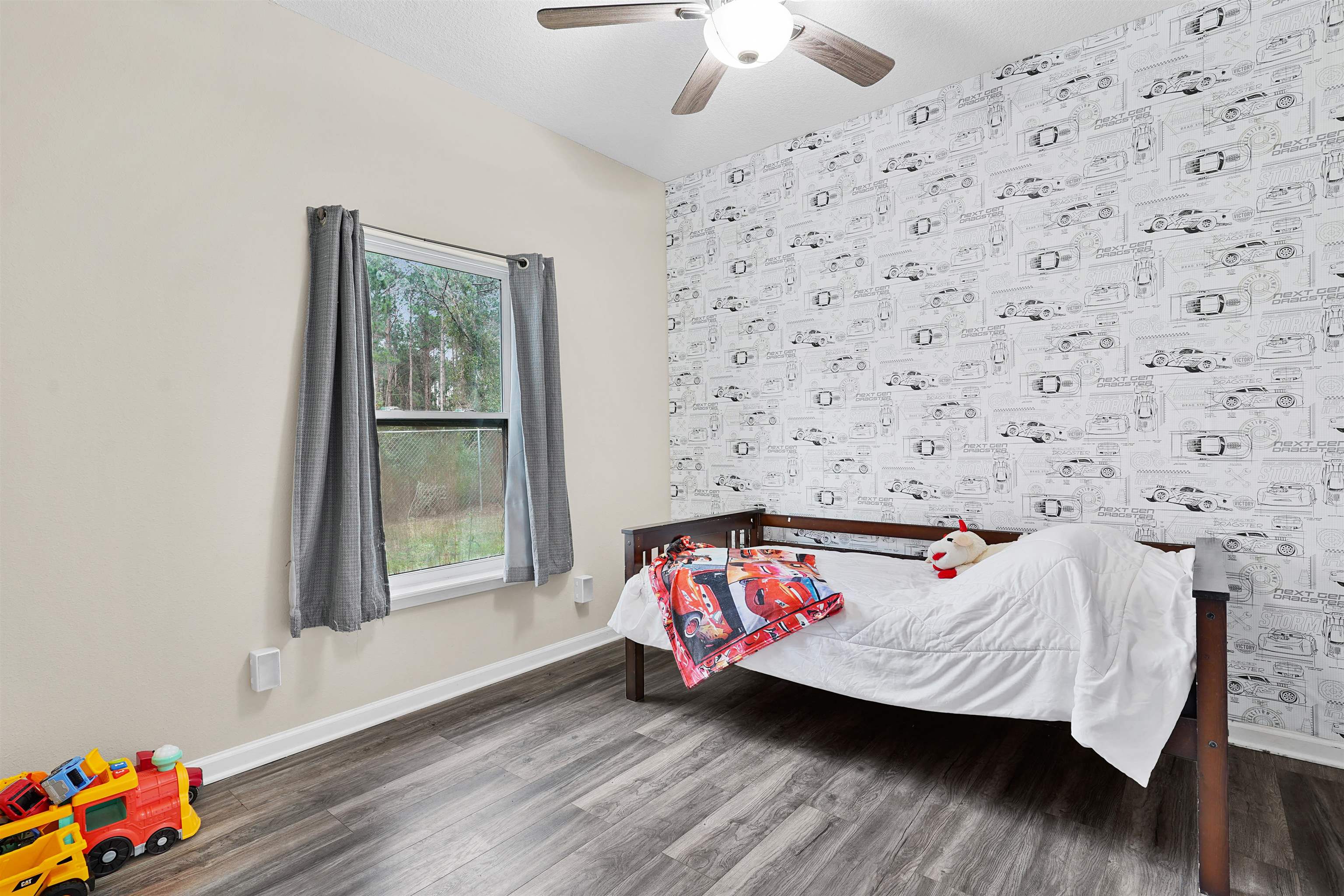 Image 21 of 29 For 4705 Melanie St