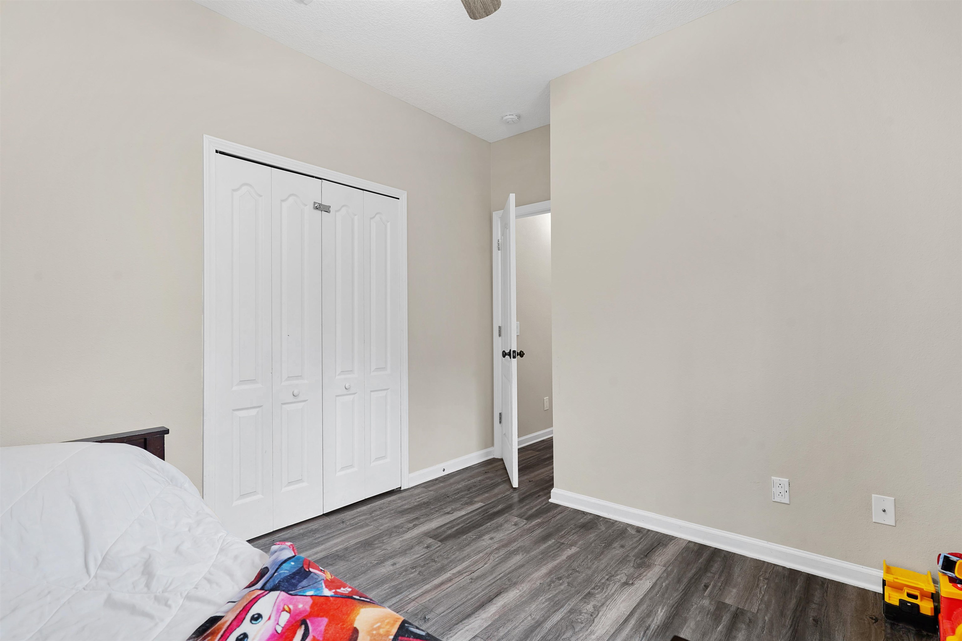 Image 22 of 29 For 4705 Melanie St