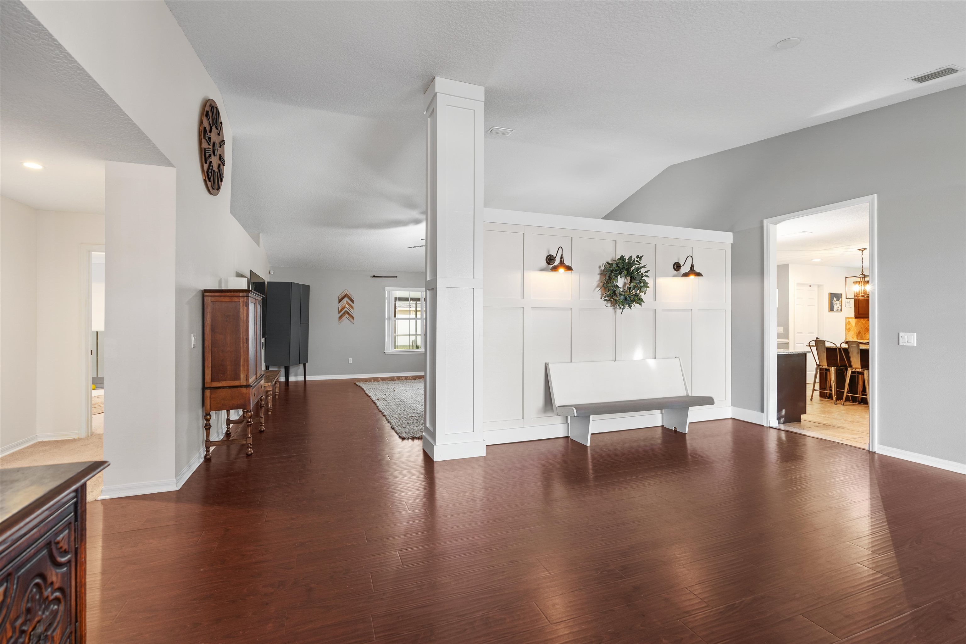 Image 12 of 35 For 11 Essington Ln