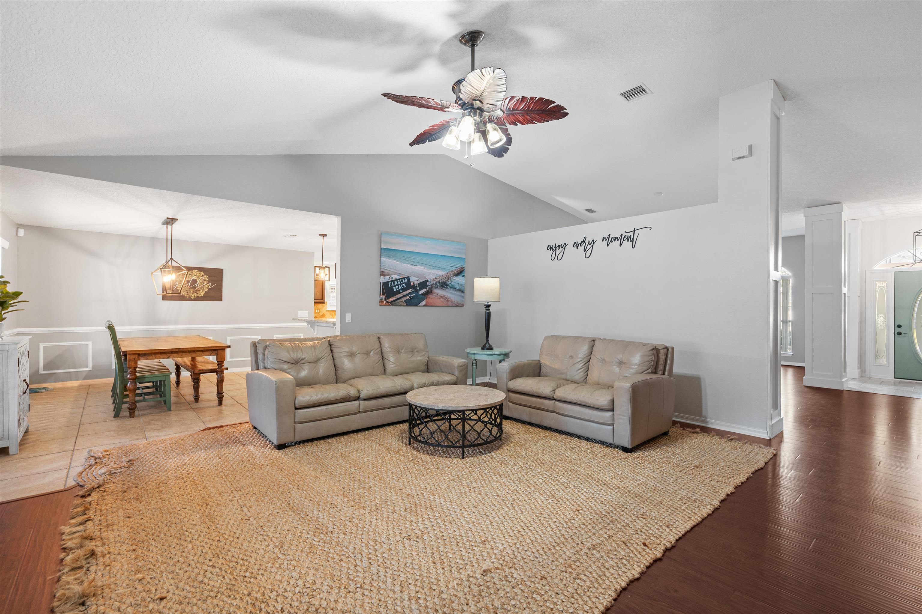 Image 15 of 35 For 11 Essington Ln