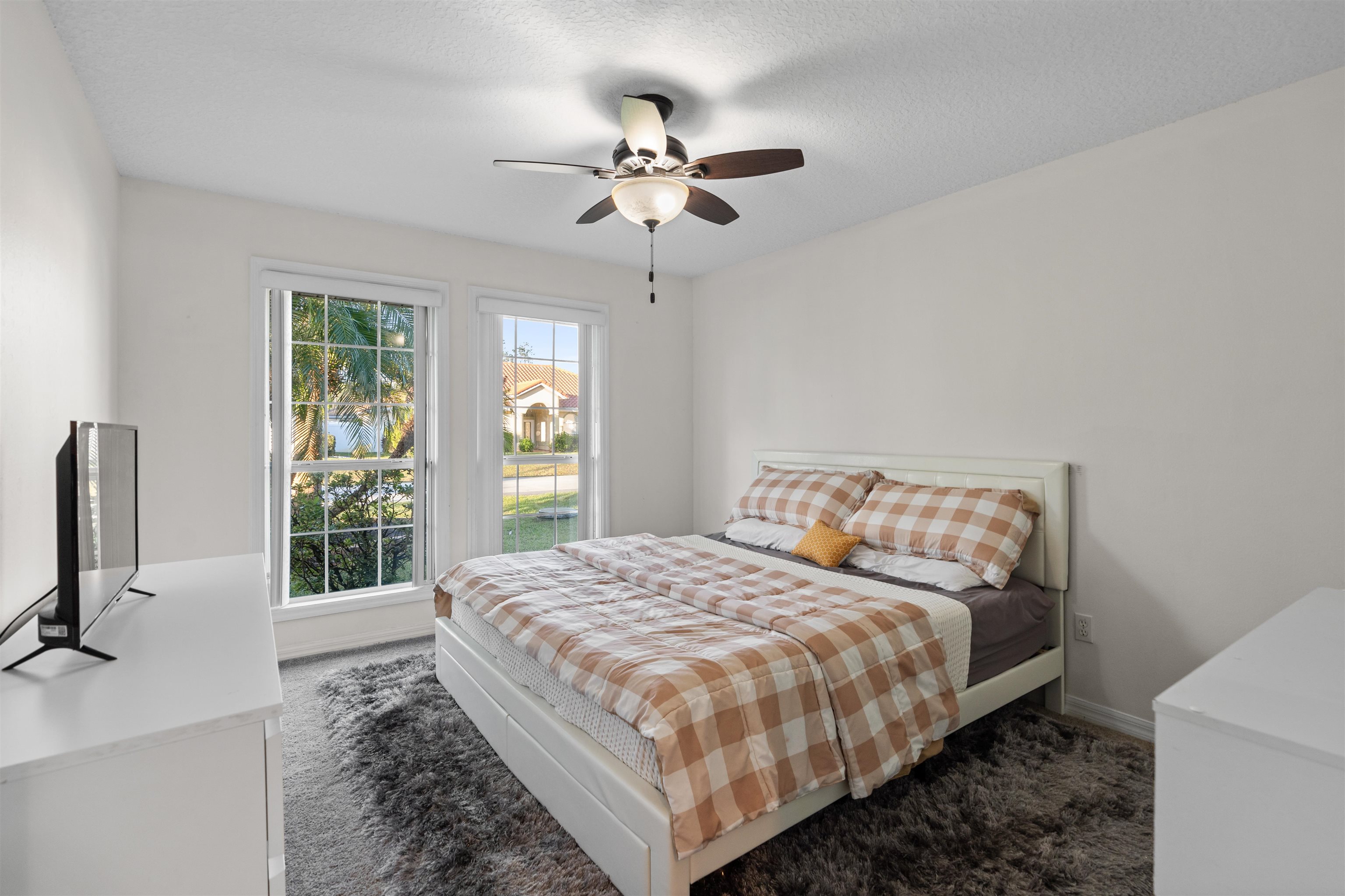 Image 29 of 35 For 11 Essington Ln