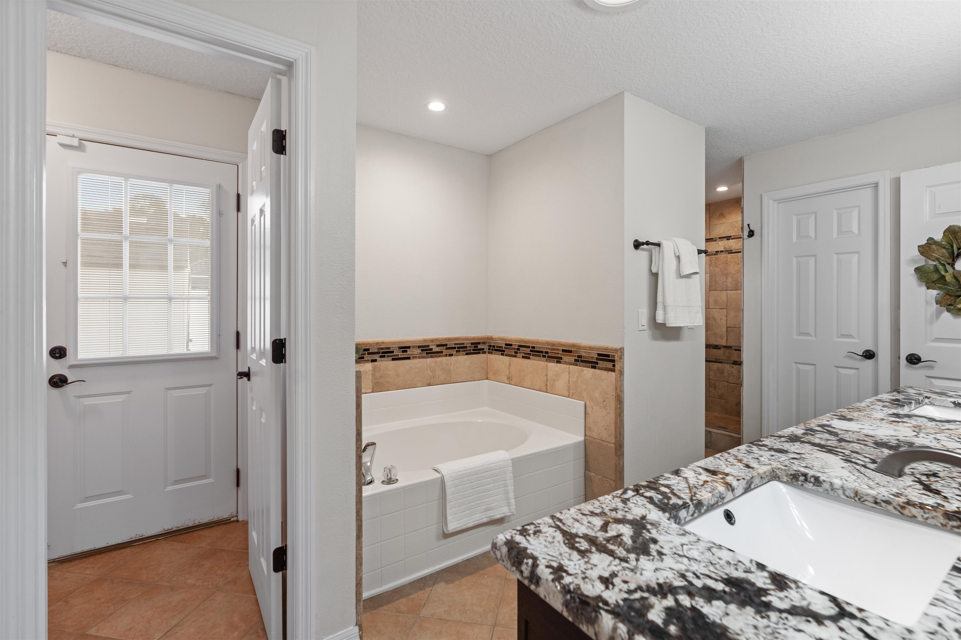 Image 8 of 35 For 11 Essington Ln