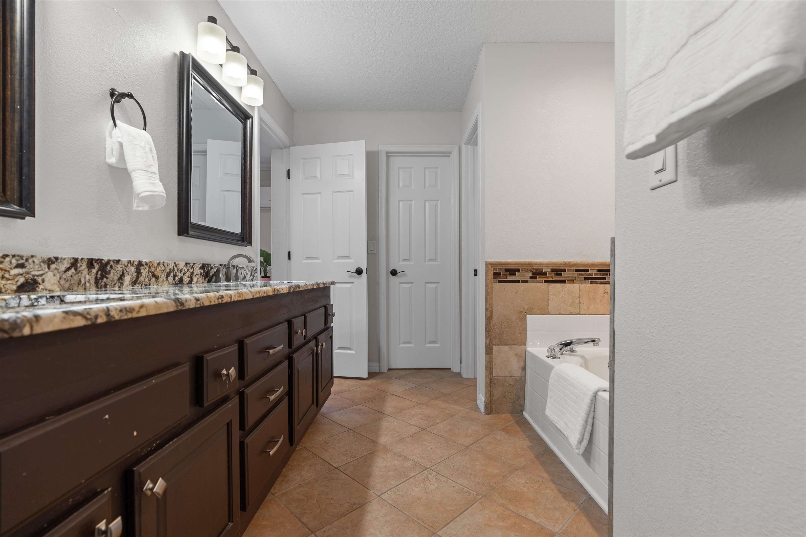 Image 9 of 35 For 11 Essington Ln