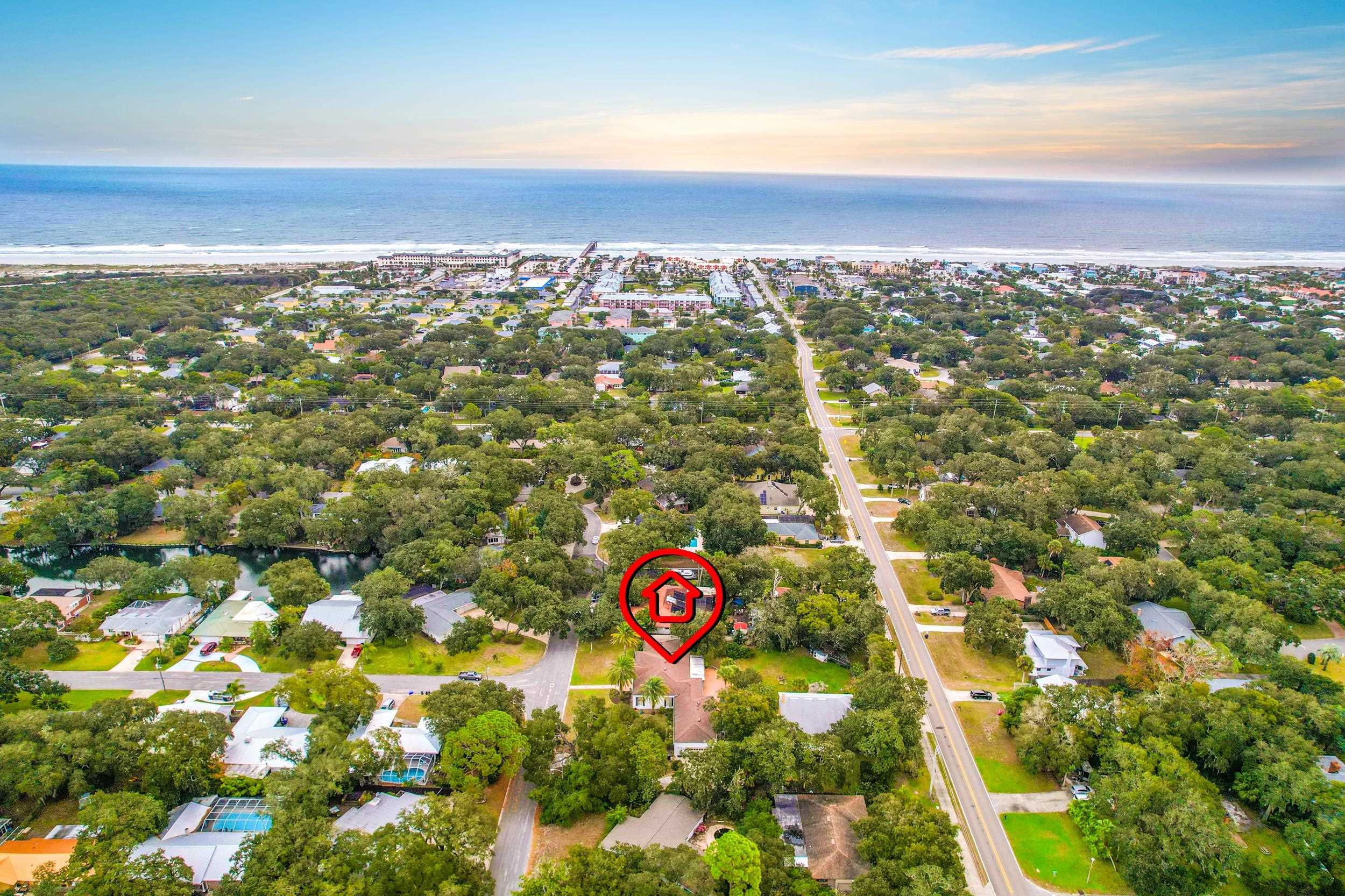 Image 4 of 47 For 40 Willow Drive