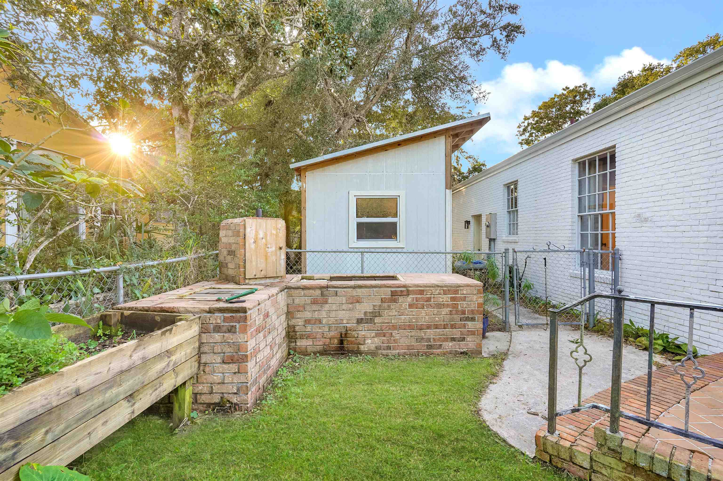 Image 43 of 47 For 40 Willow Drive