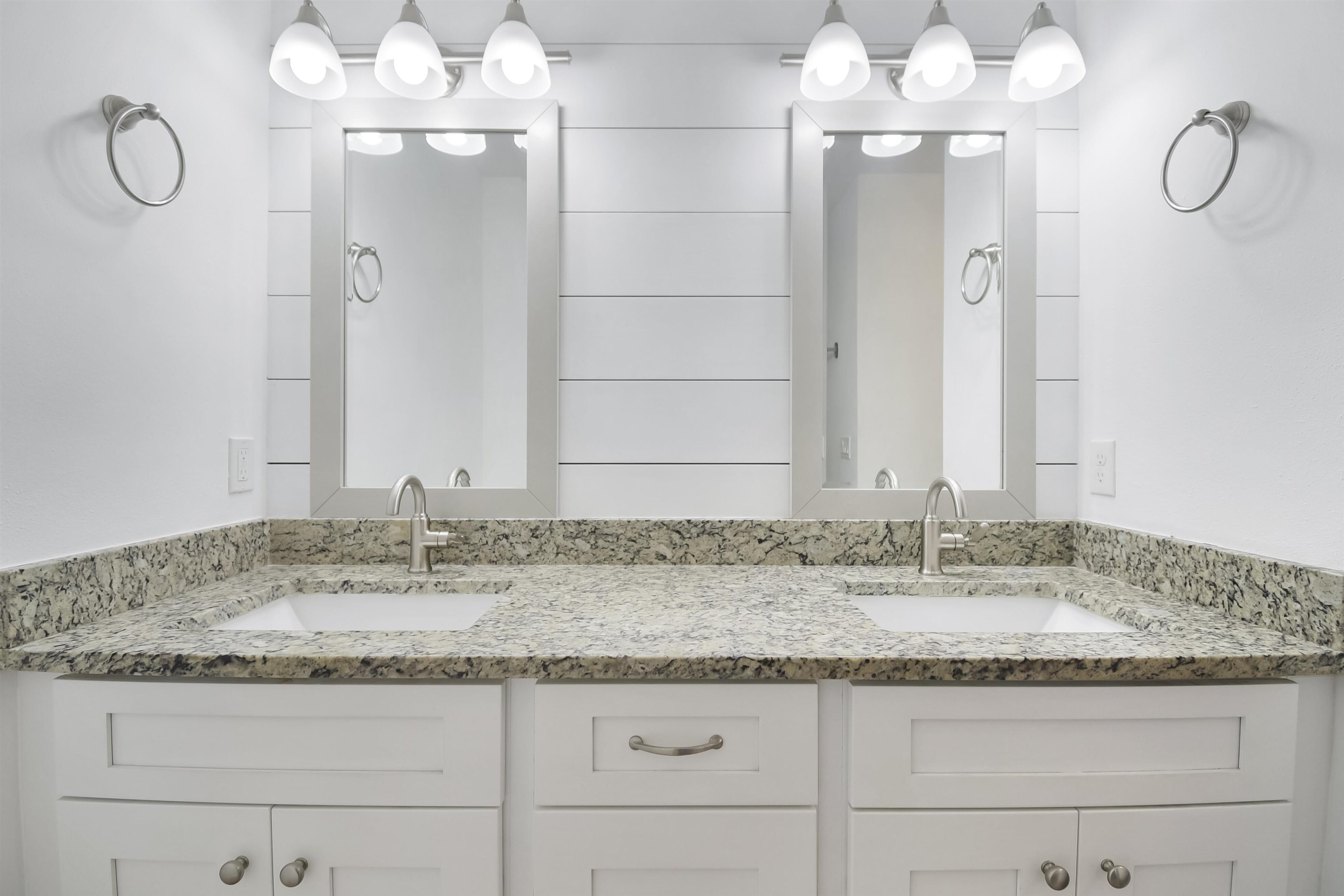 Image 17 of 36 For 497 Pyrus St