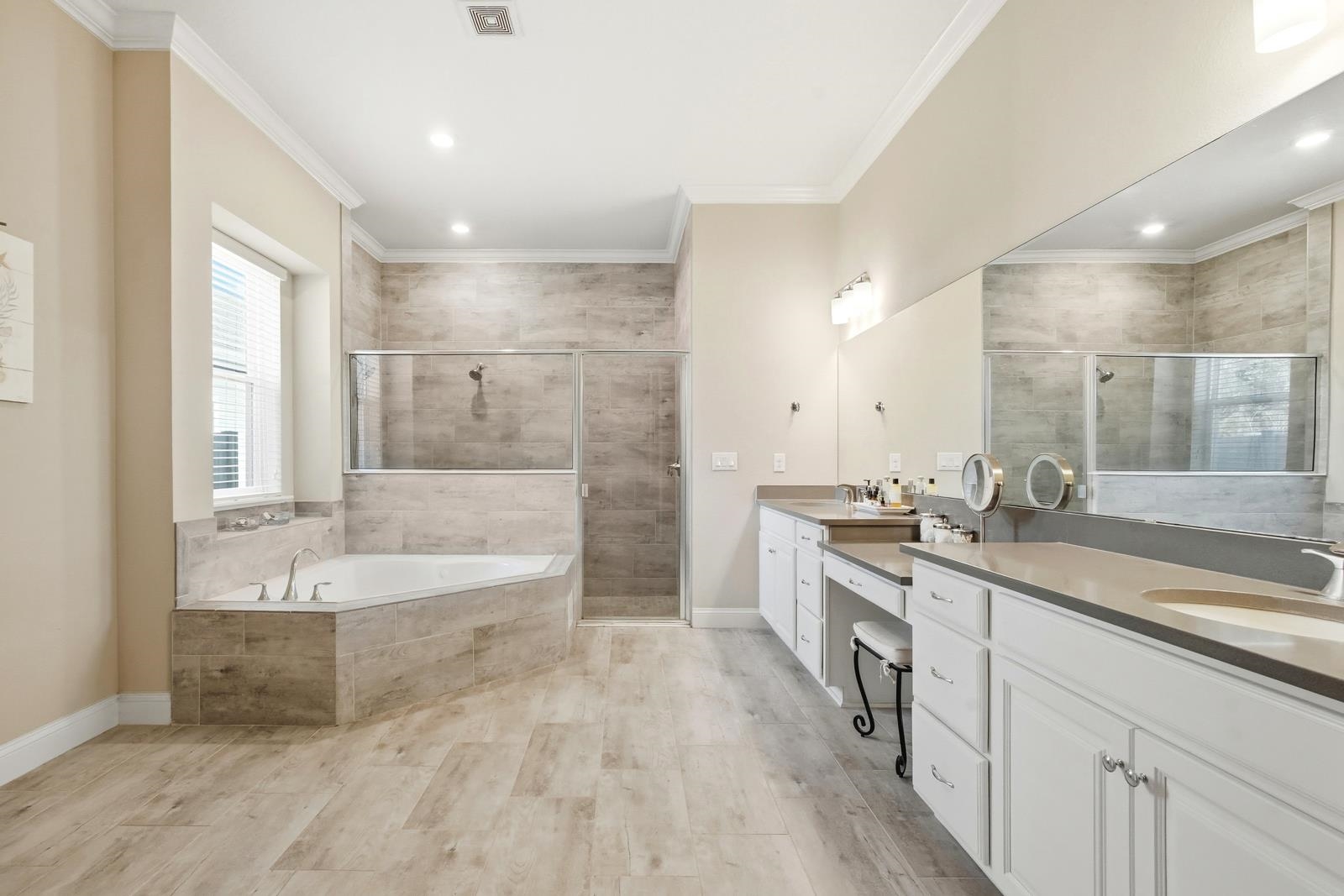 Image 32 of 85 For 170 Antolin Way