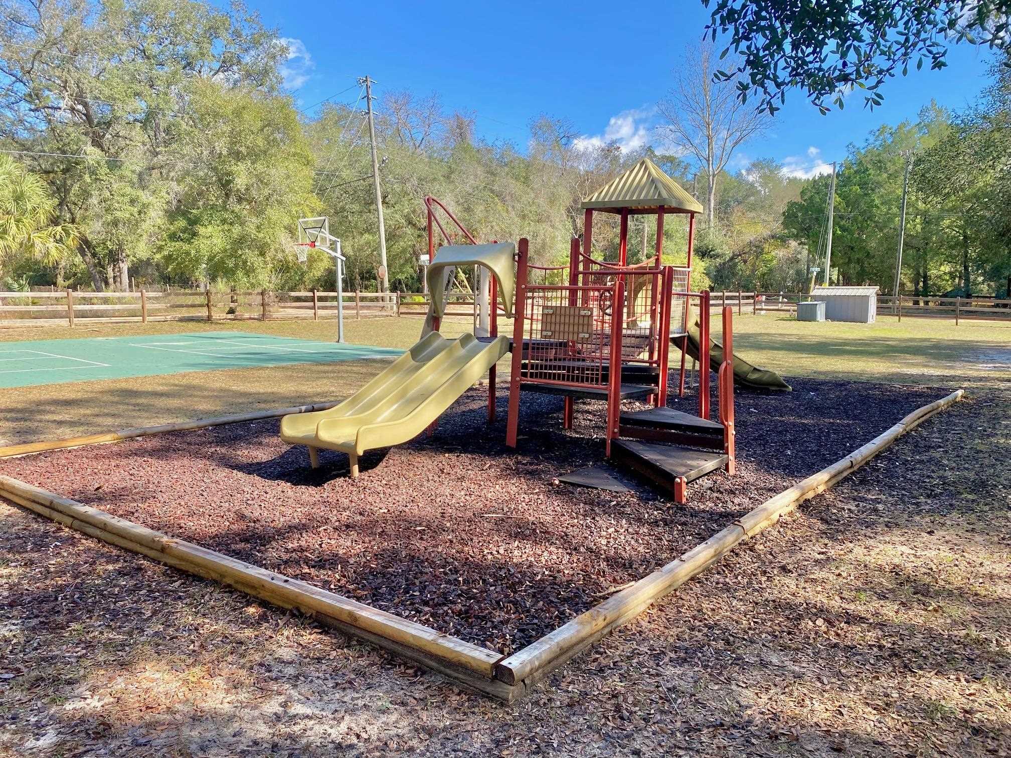 Image 13 of 14 For 18990 95th Pl Se