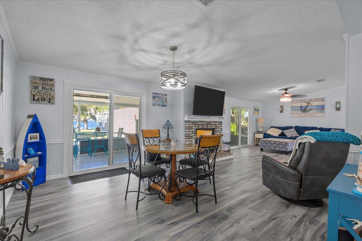 Image 19 of 45 For 116 Crescent Lake Shore Dr