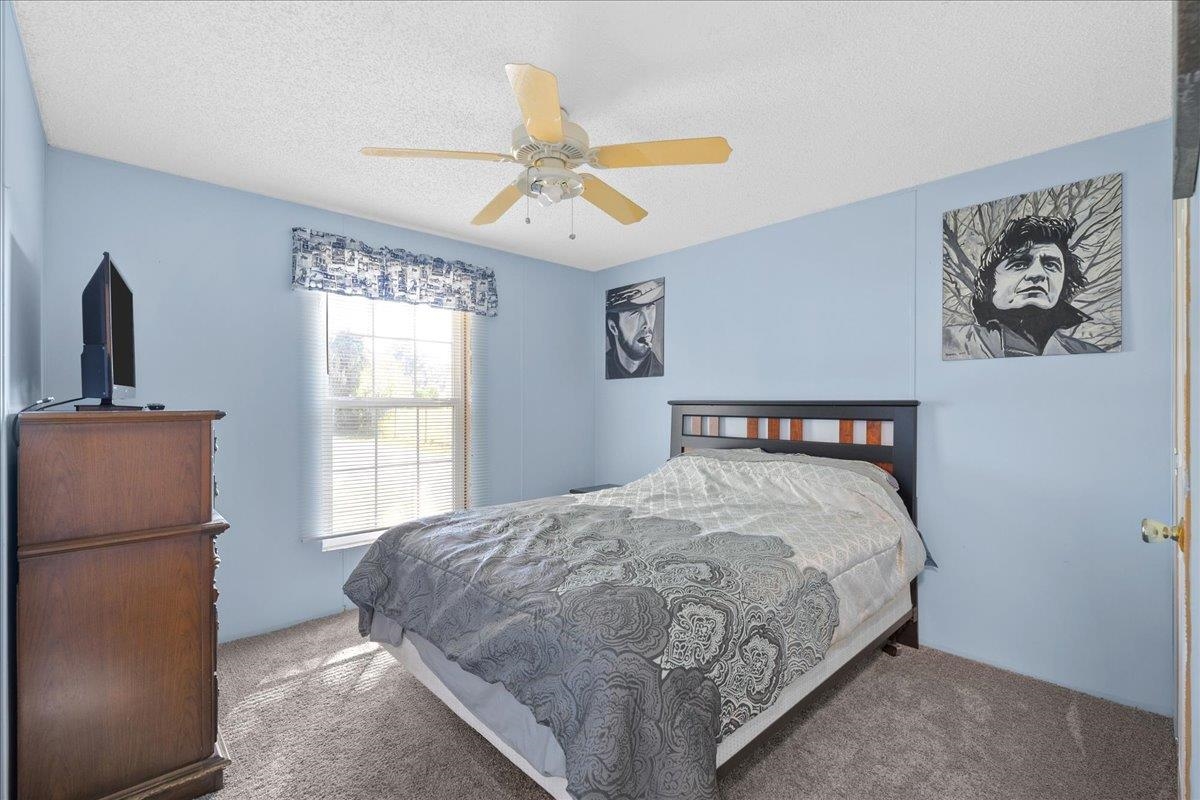 Image 27 of 45 For 116 Crescent Lake Shore Dr