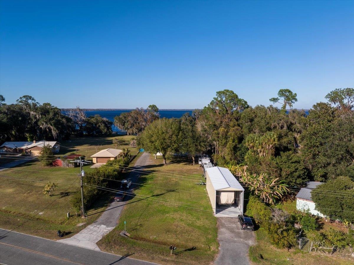 Image 33 of 45 For 116 Crescent Lake Shore Dr