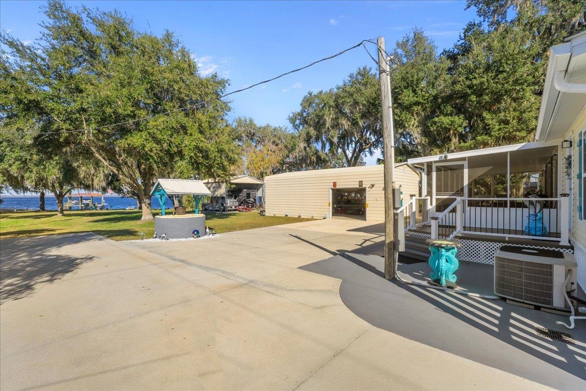 Image 7 of 45 For 116 Crescent Lake Shore Dr