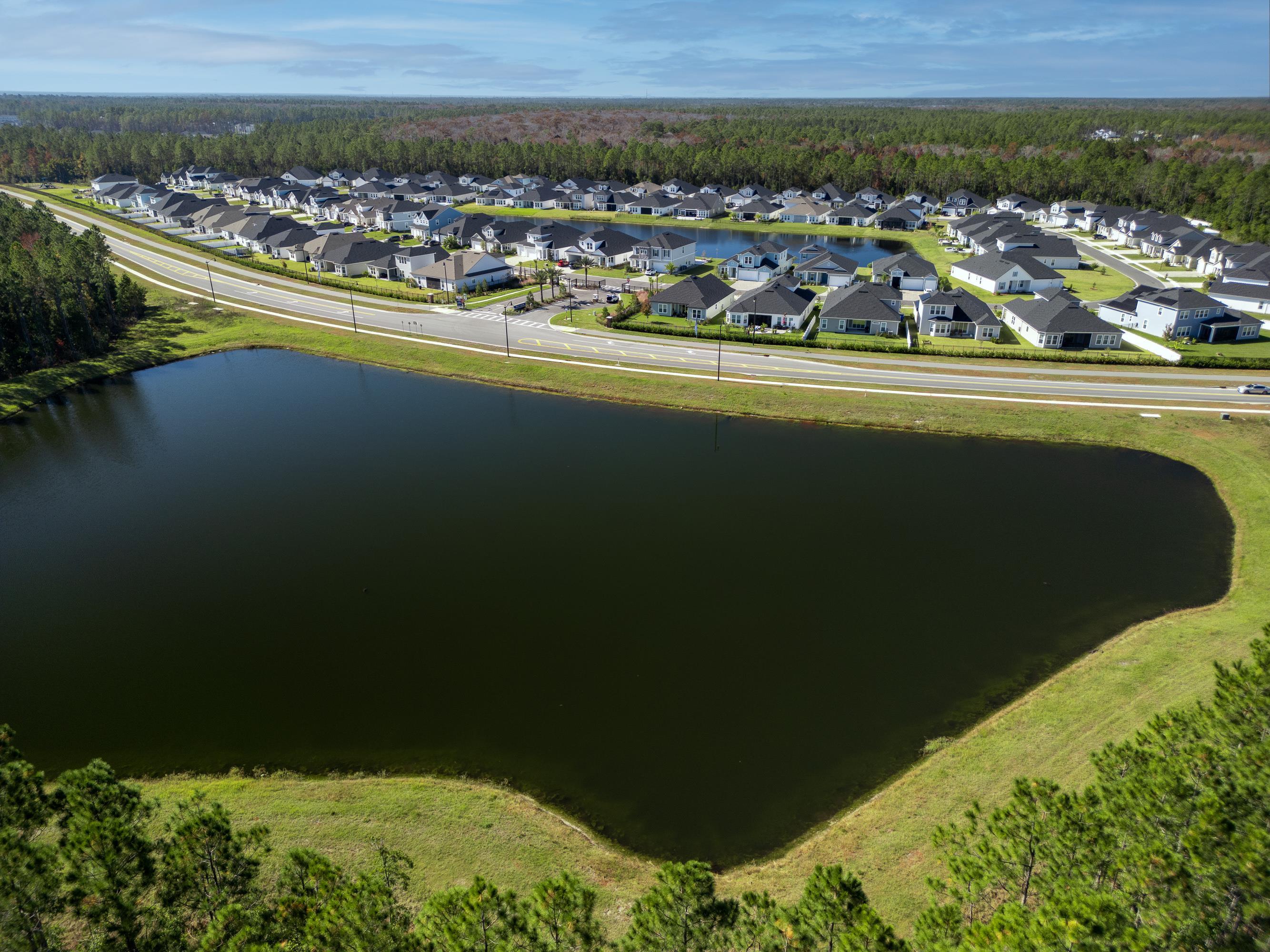 Image 4 of 64 For 158 Holly Ridge Way